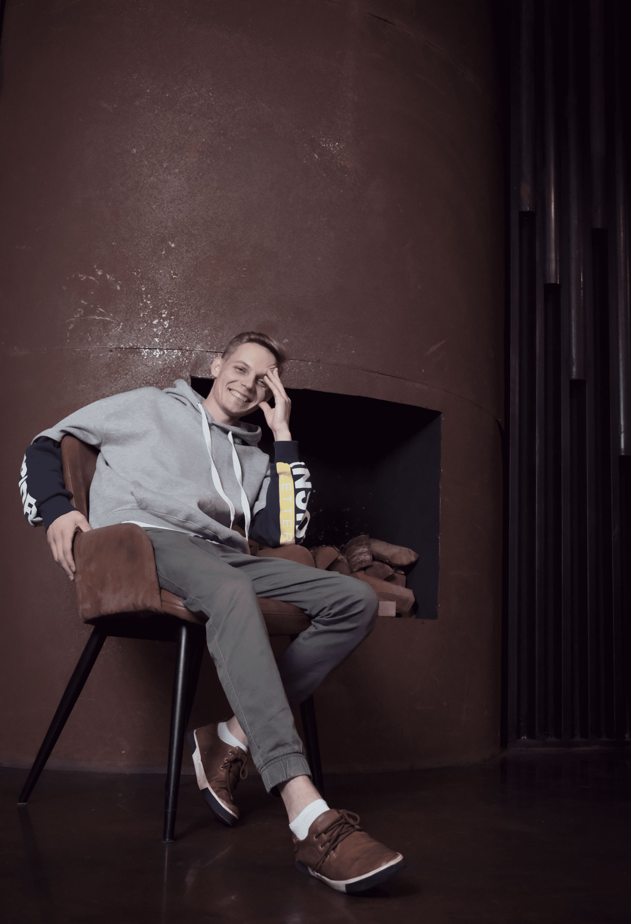 TESLA GAMBLER | Индивидуальная мужская фотосессия в Москве. Индивидуальная фотосъёмка в Москве. Фотограф Василиса Тарасова