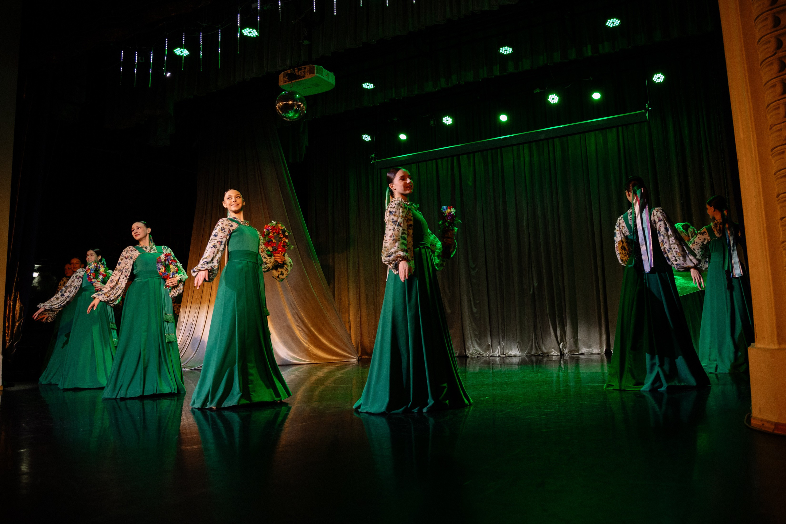 Сибирские узоры ДК Ефремова. Фотограф Юлия Мальцева