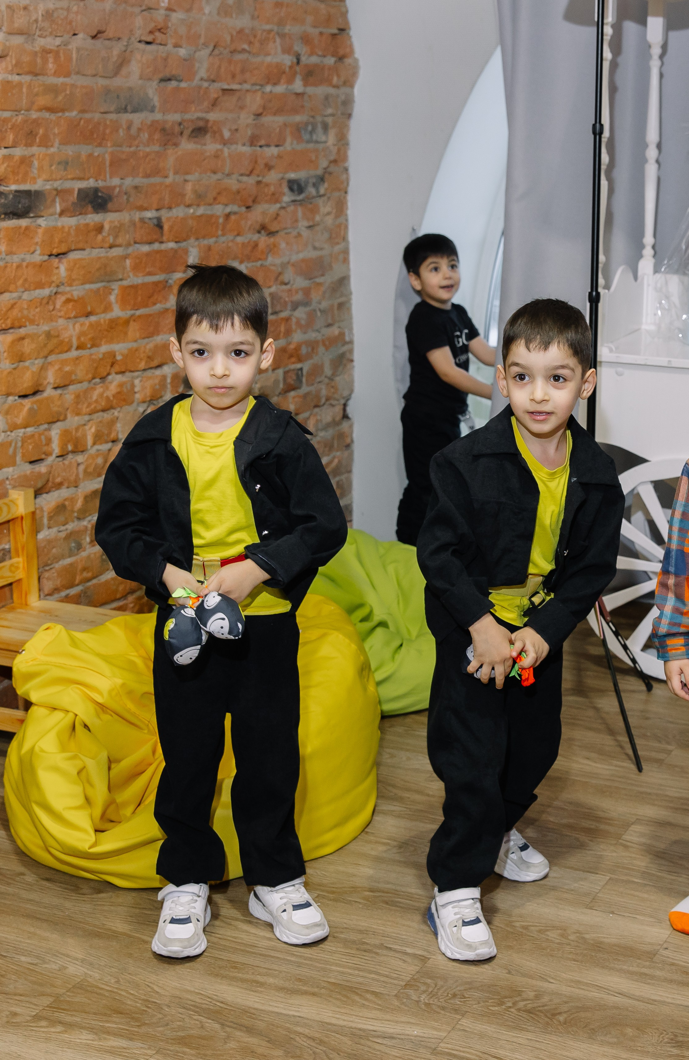 День рождения Эрика и Эмиля 6 лет. Свадебный фотограф в Новосибирске Лидия Александровна