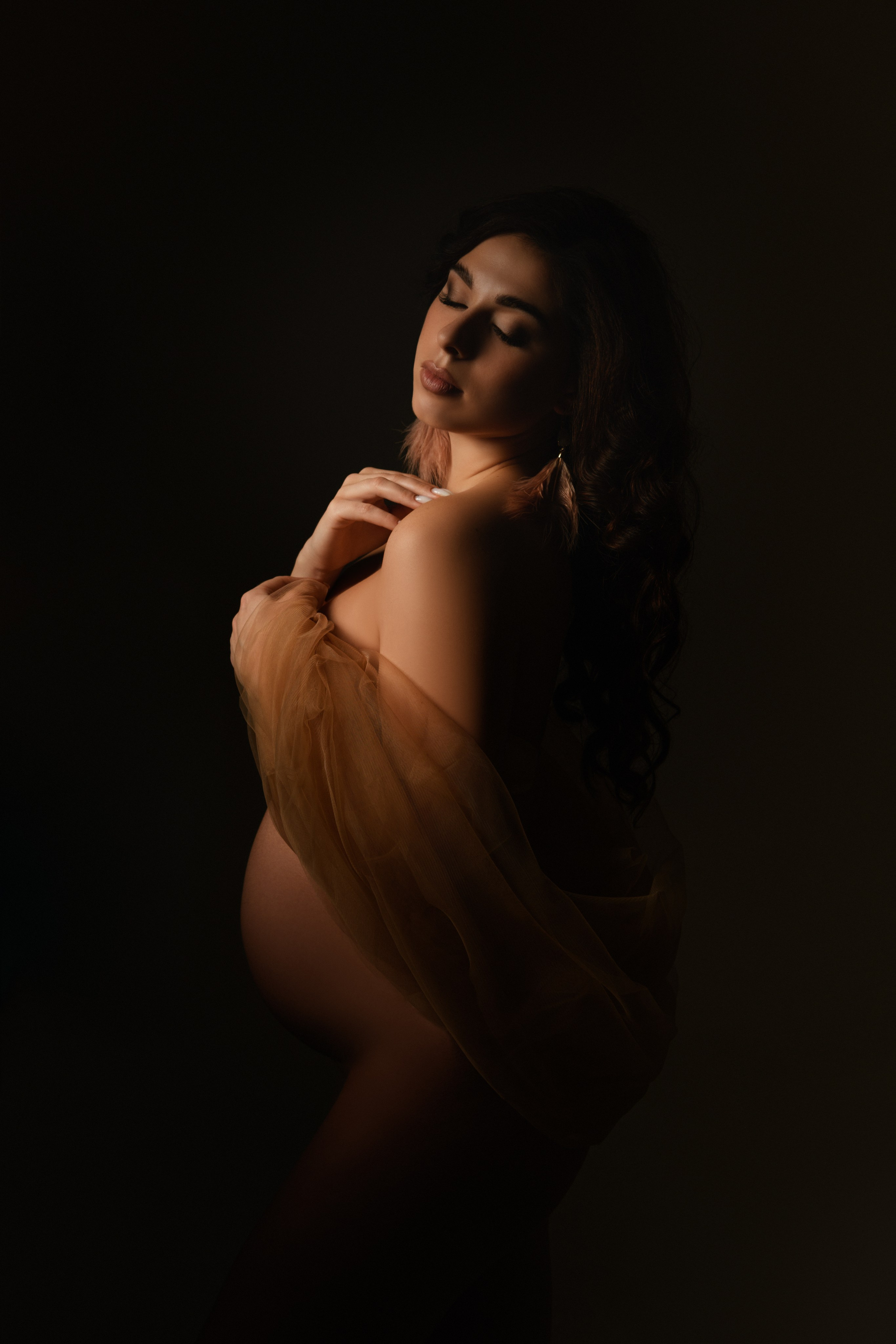 Кадры в тёмном ключе. Фотограф беременности в Крыму Бобкова Ирина