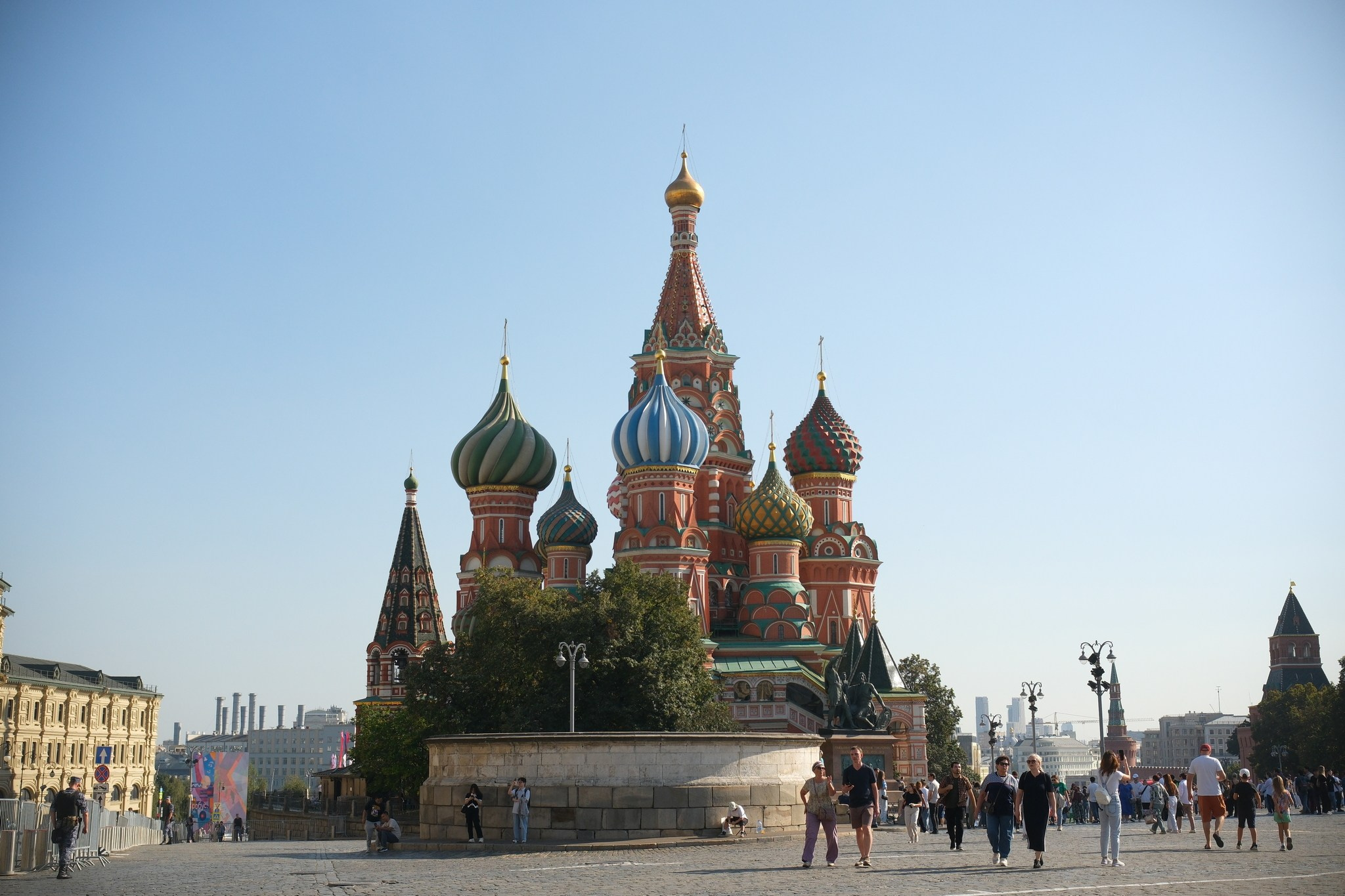 Улица, люди, жизнь…