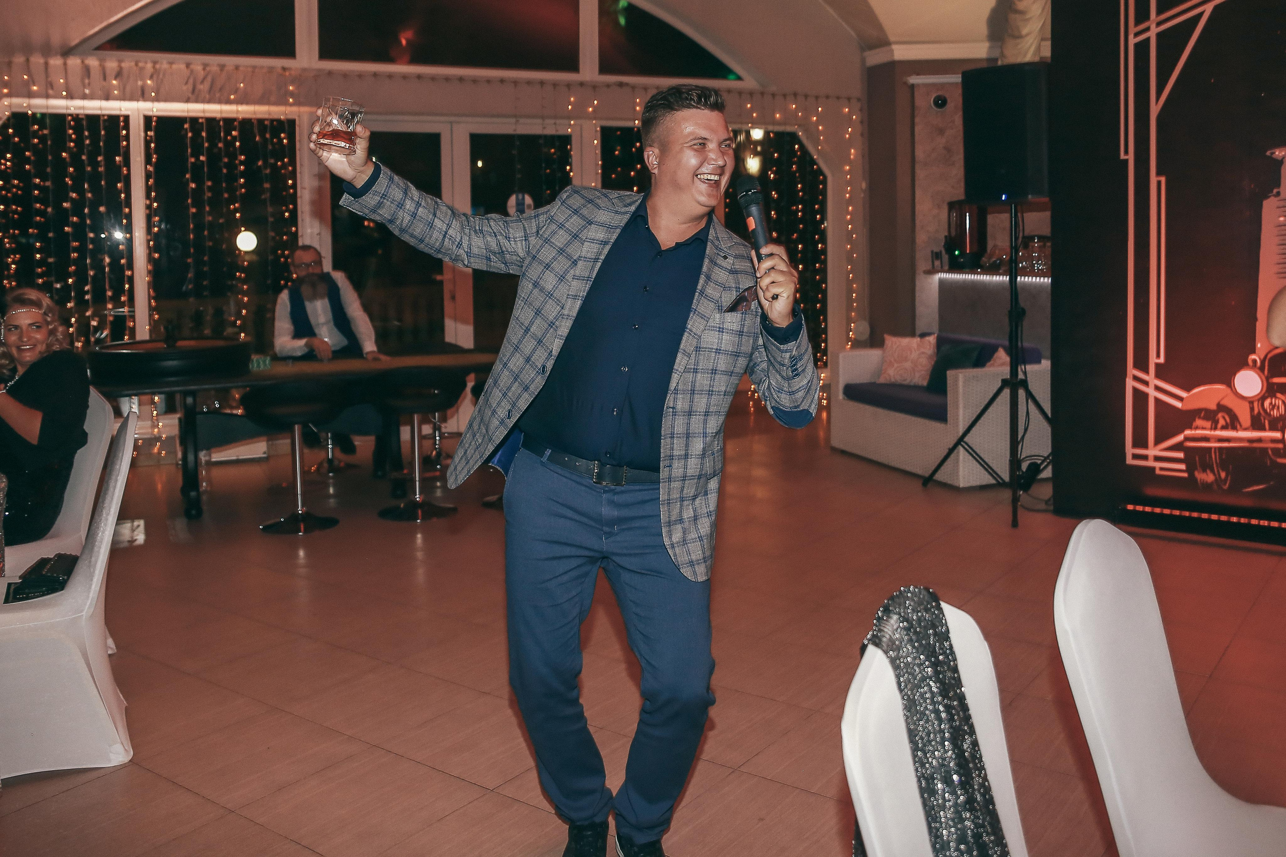 Юбилей в ресторане Кутузов. Антонина Морозова, профессиональный семейный фотограф видеограф