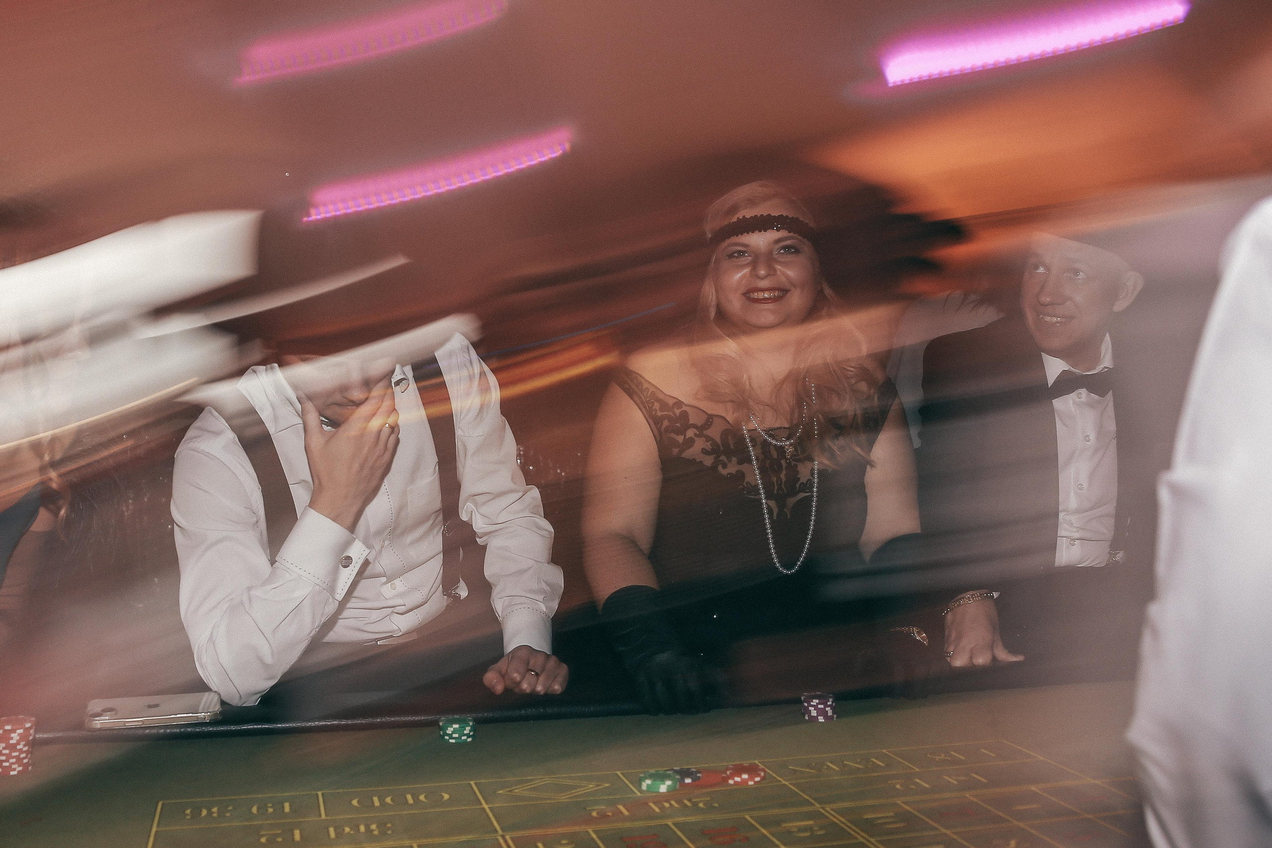 Юбилей в ресторане Кутузов. Антонина Морозова, профессиональный семейный фотограф видеограф