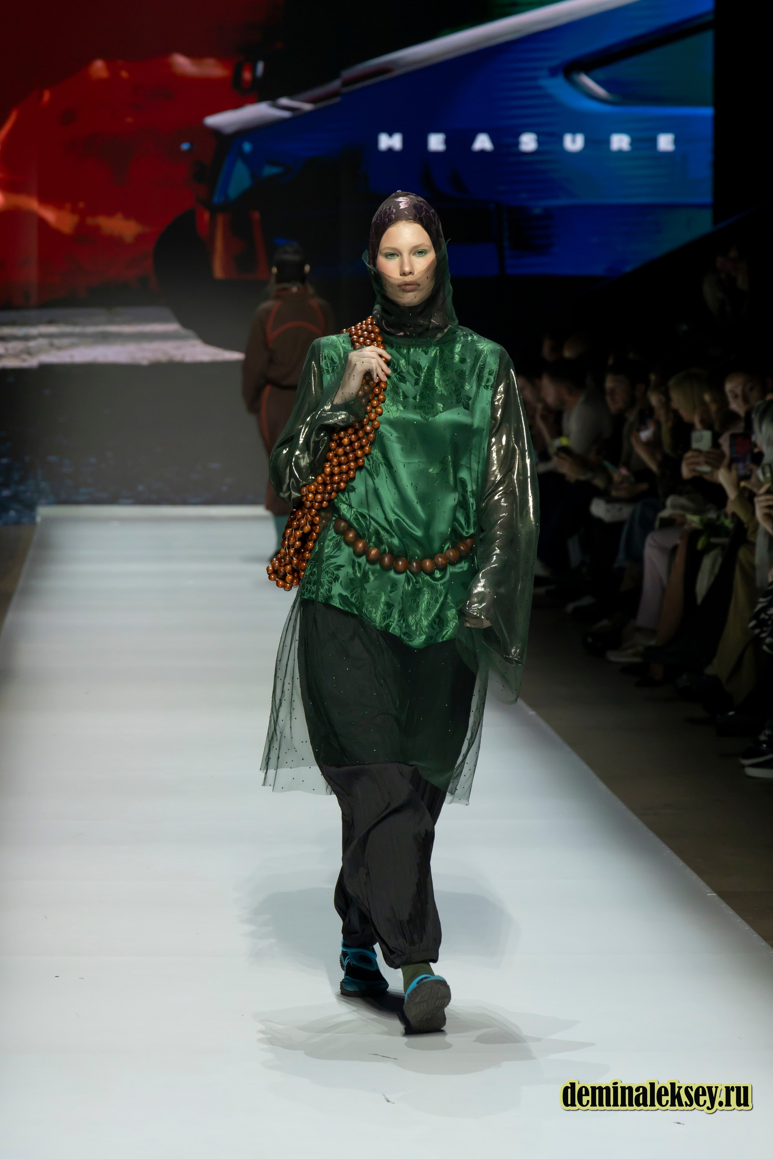 Московская неделя моды 2024 4 октября дизайнер Measure Махачкала. Репортажный, семейный и студийный фотограф в Москве Демин Алексей