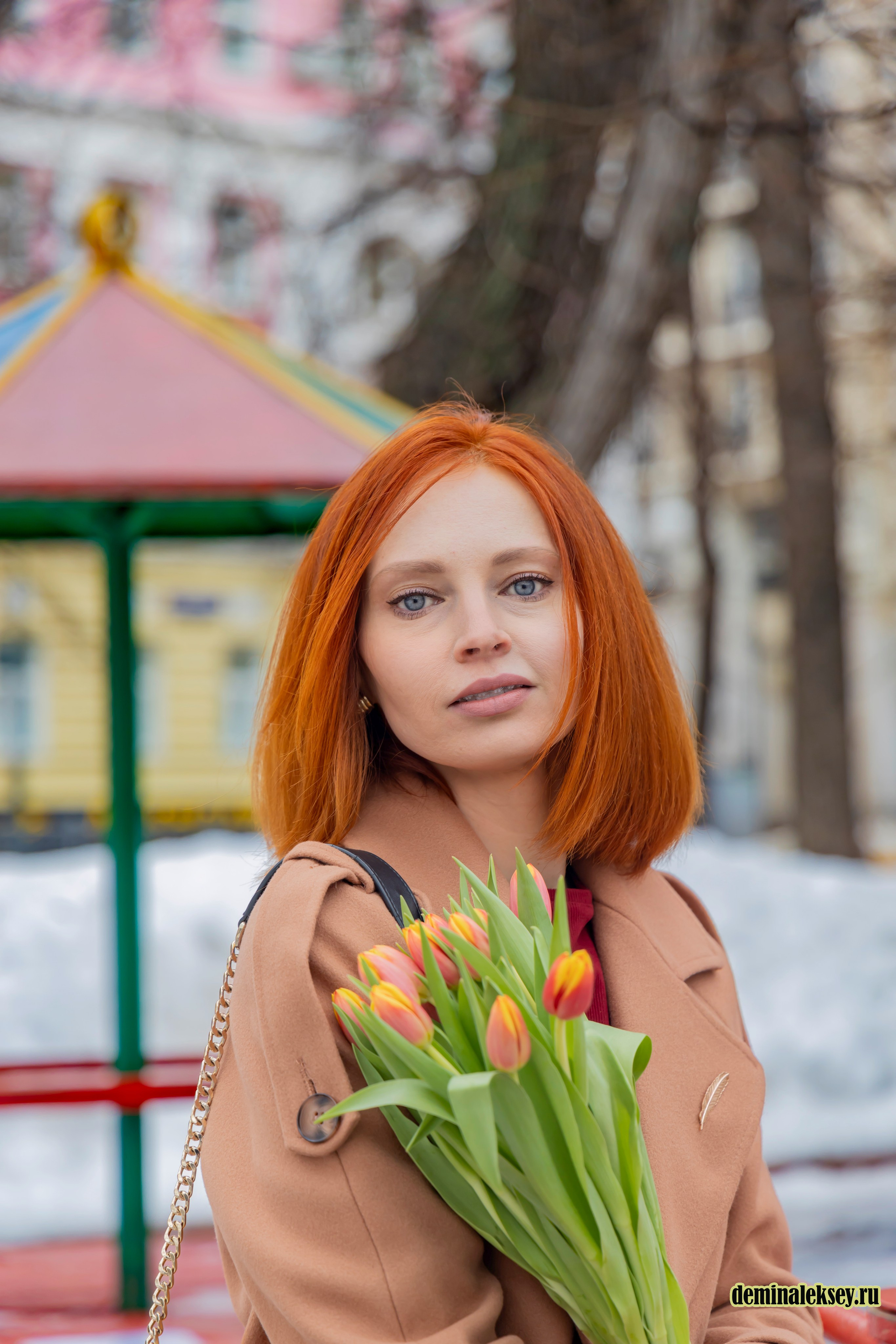 Весенняя фотопрогулка со Светланой на Патриарших прудах. Репортажный, семейный и студийный фотограф в Москве Демин Алексей