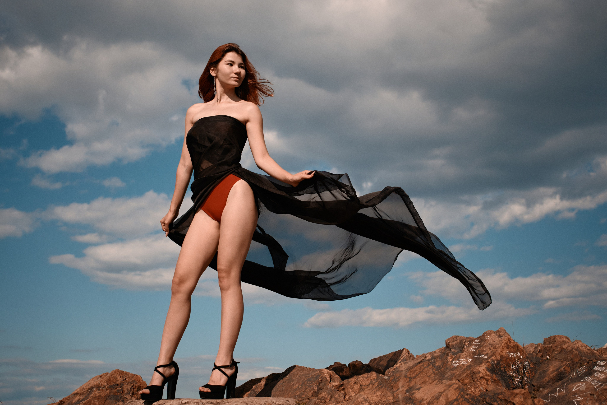 Фотосессии с цветным тюлем Санкт-Петербург. Фотограф портретный архитектурный лавстори будуар Санкт-Петербург Виктор Иванов