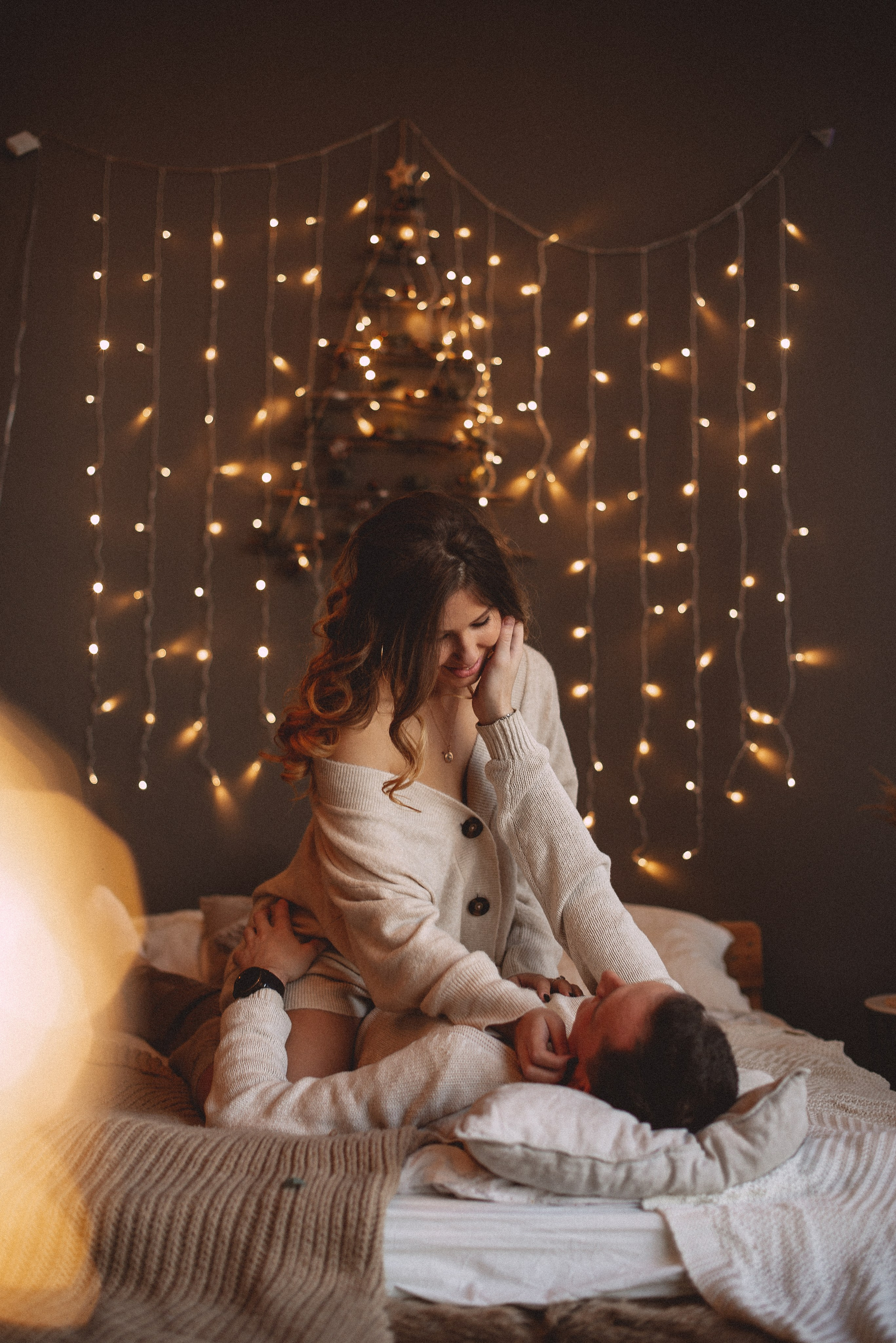 Новогодняя фотосессия Лавстори в студии. Семейная фотосессия Бутово Москва фотограф Алина Морщагина