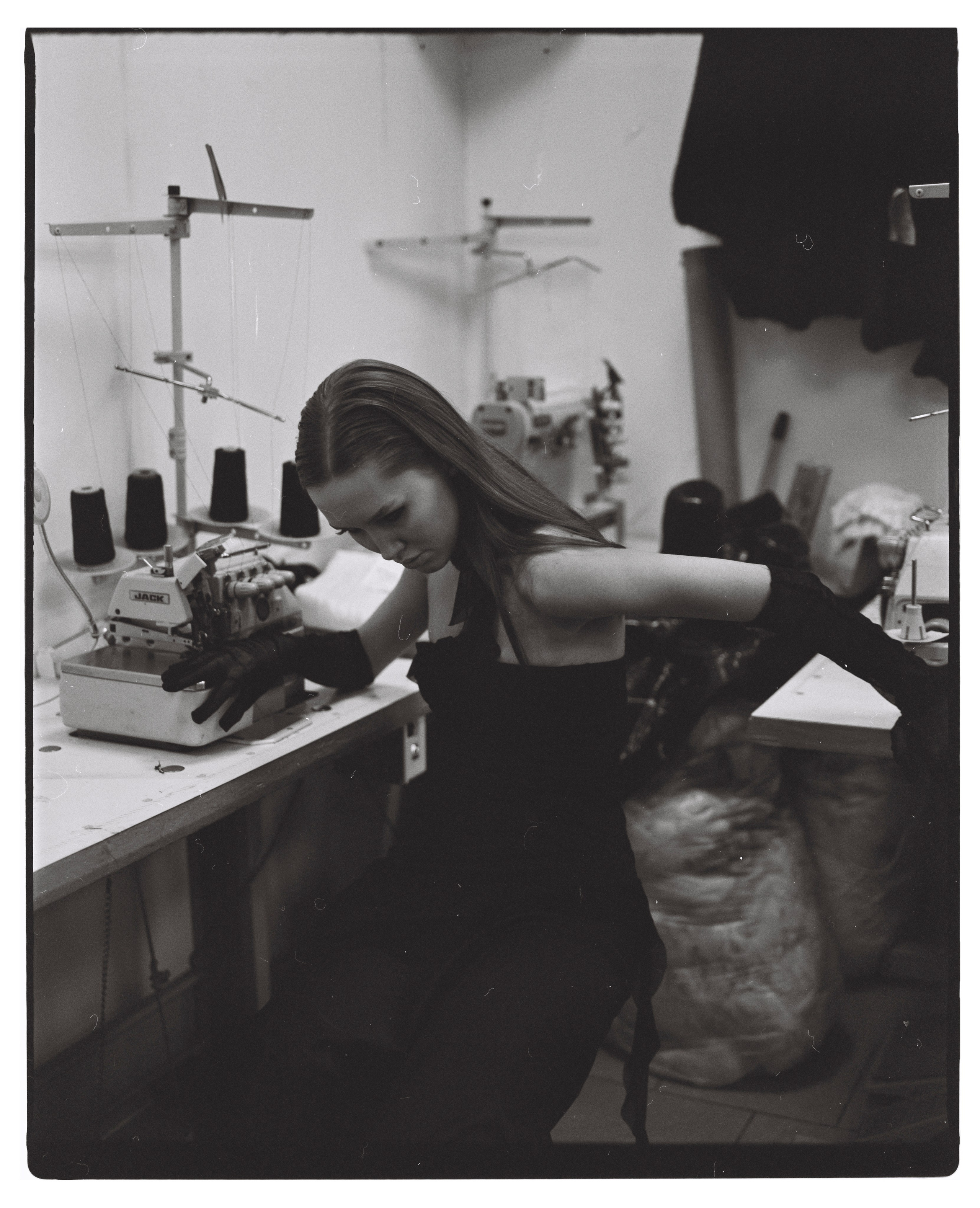 Секонд. Nikeli.mag