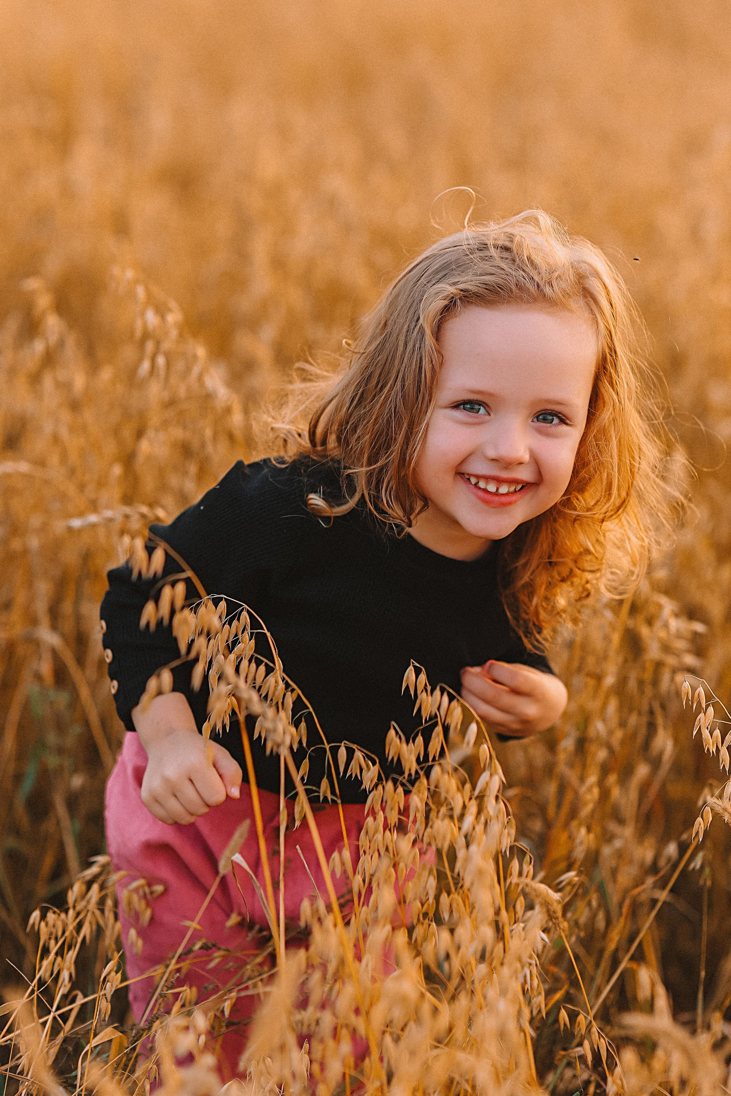 Поле. Семейный фотограф Тюмень, фотограф на роды Салмина Мария
