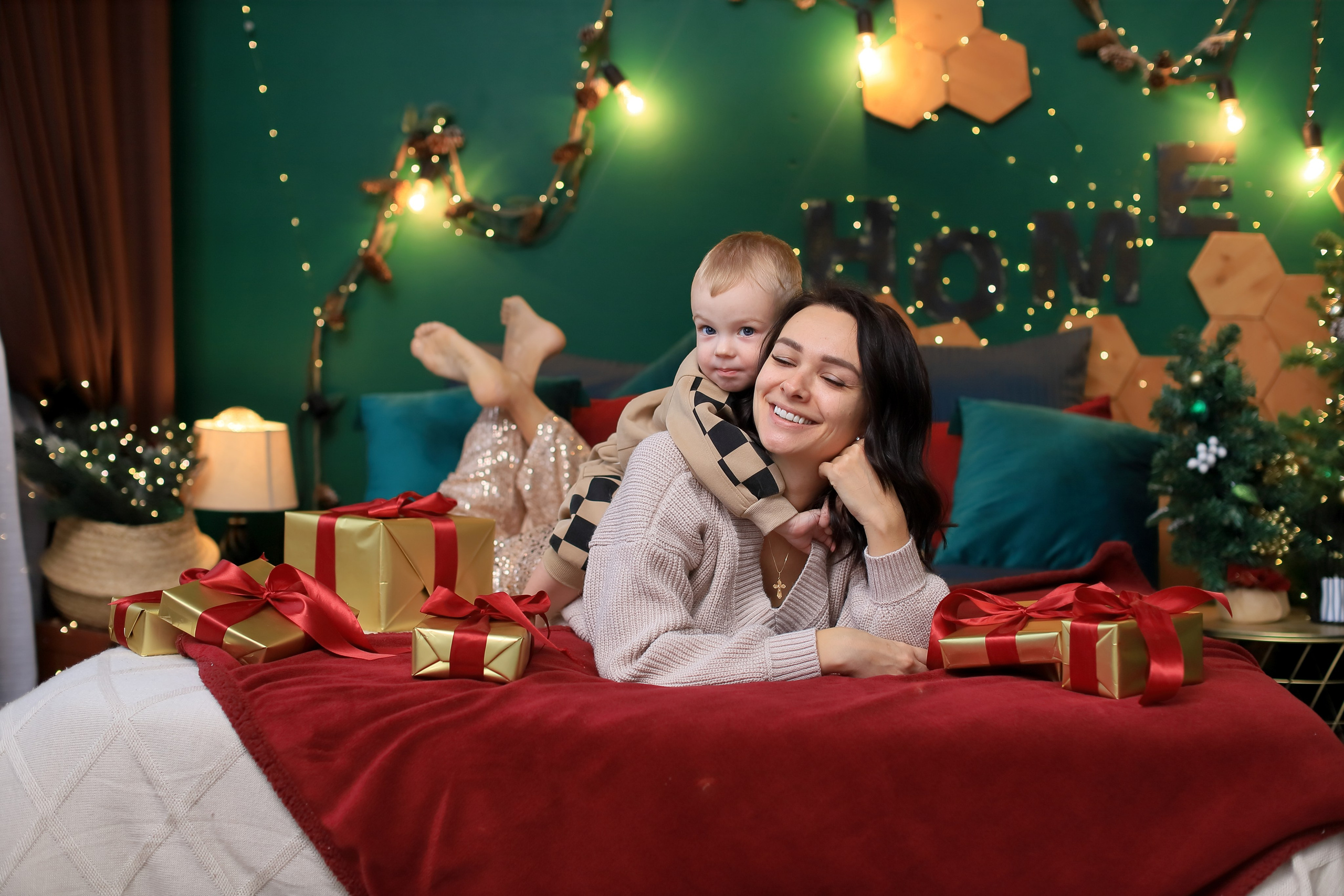 Семейные фотосессии в интерьере. Интерьерная фотостудия Toffee Studio