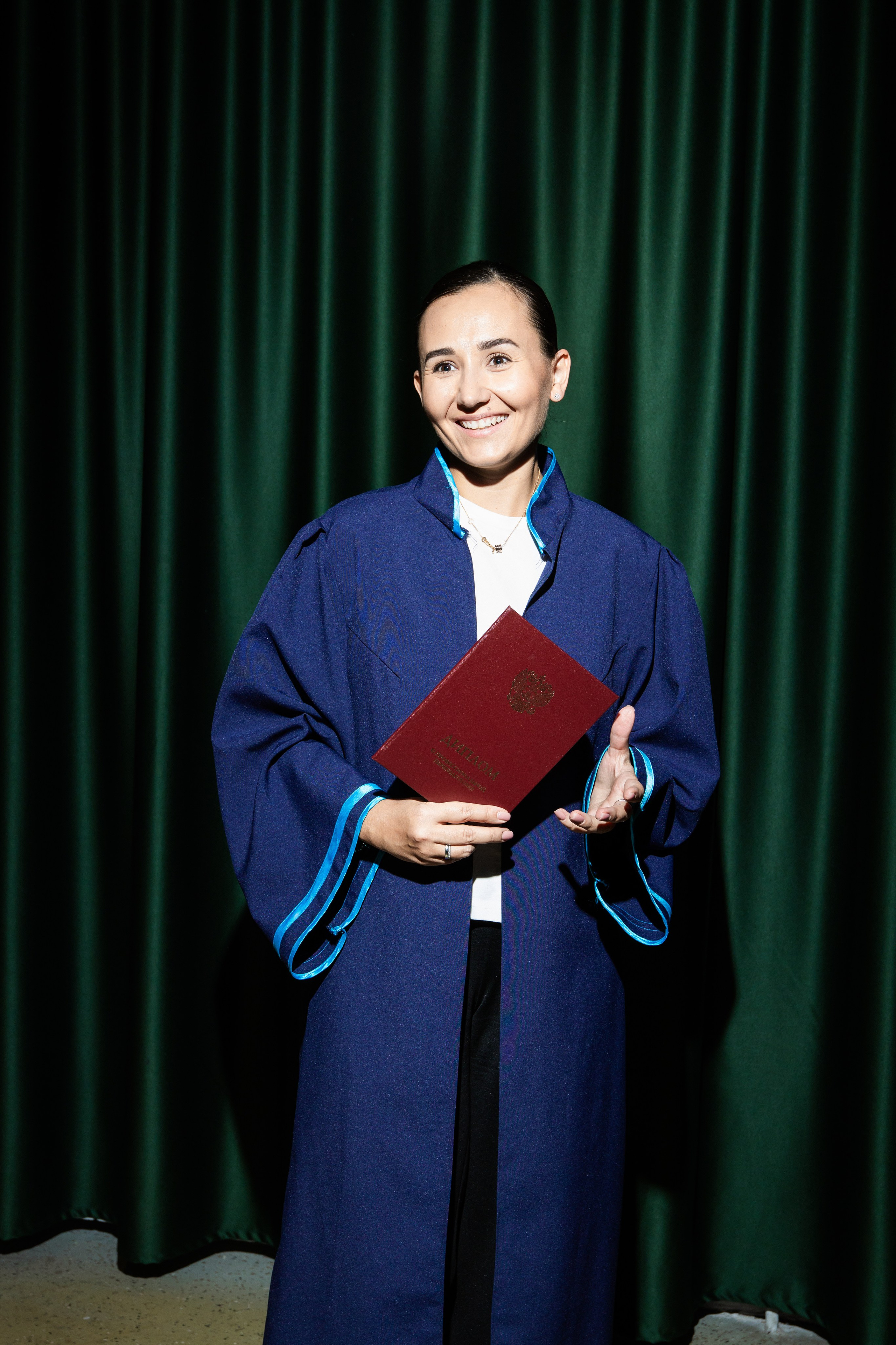 Couch. Свадебный и студийный фотограф в Алматы Ильяс Кырбаев