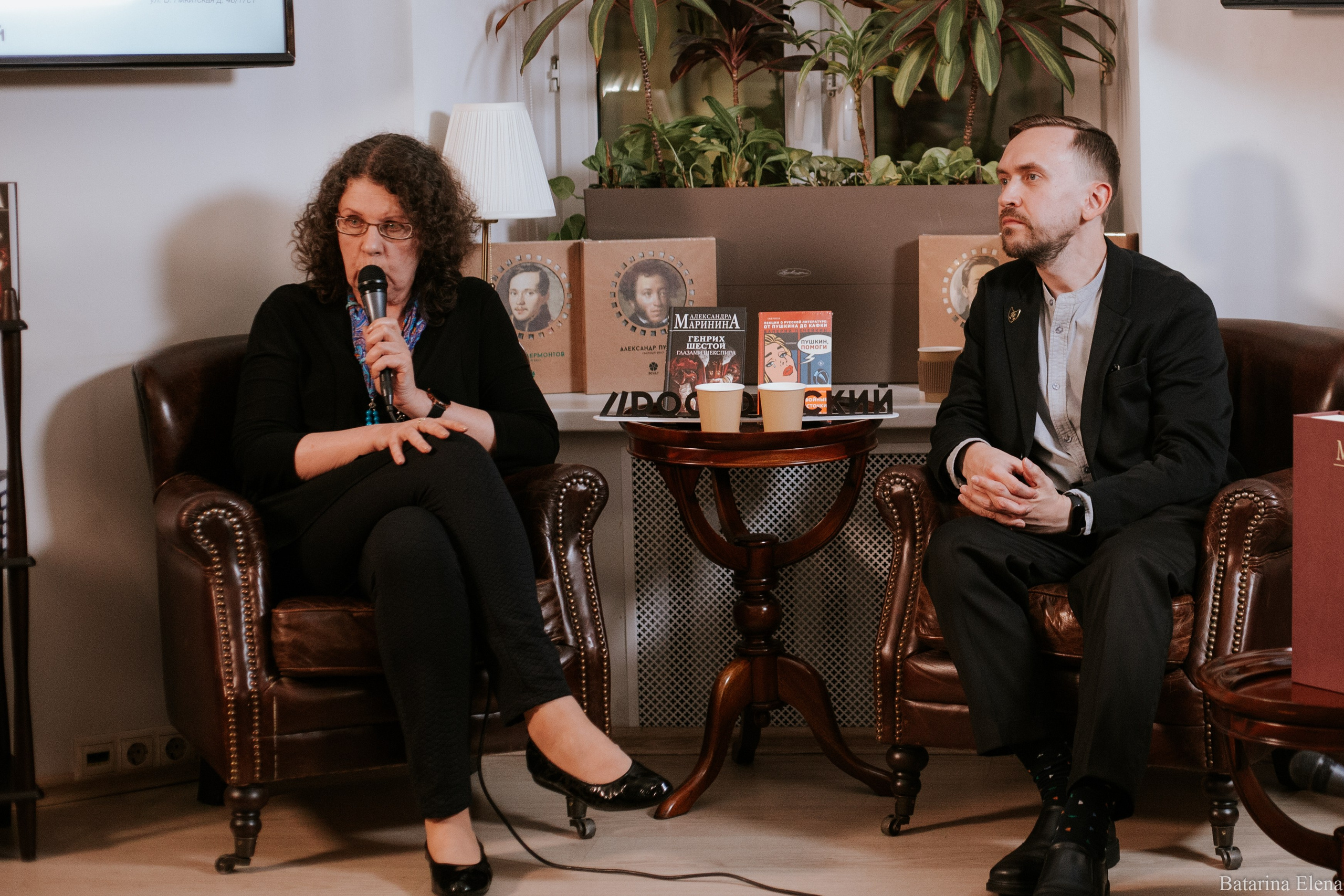 Валерий Печейкин и Александра Маринина. Public talk. Фотограф Елена Батарина