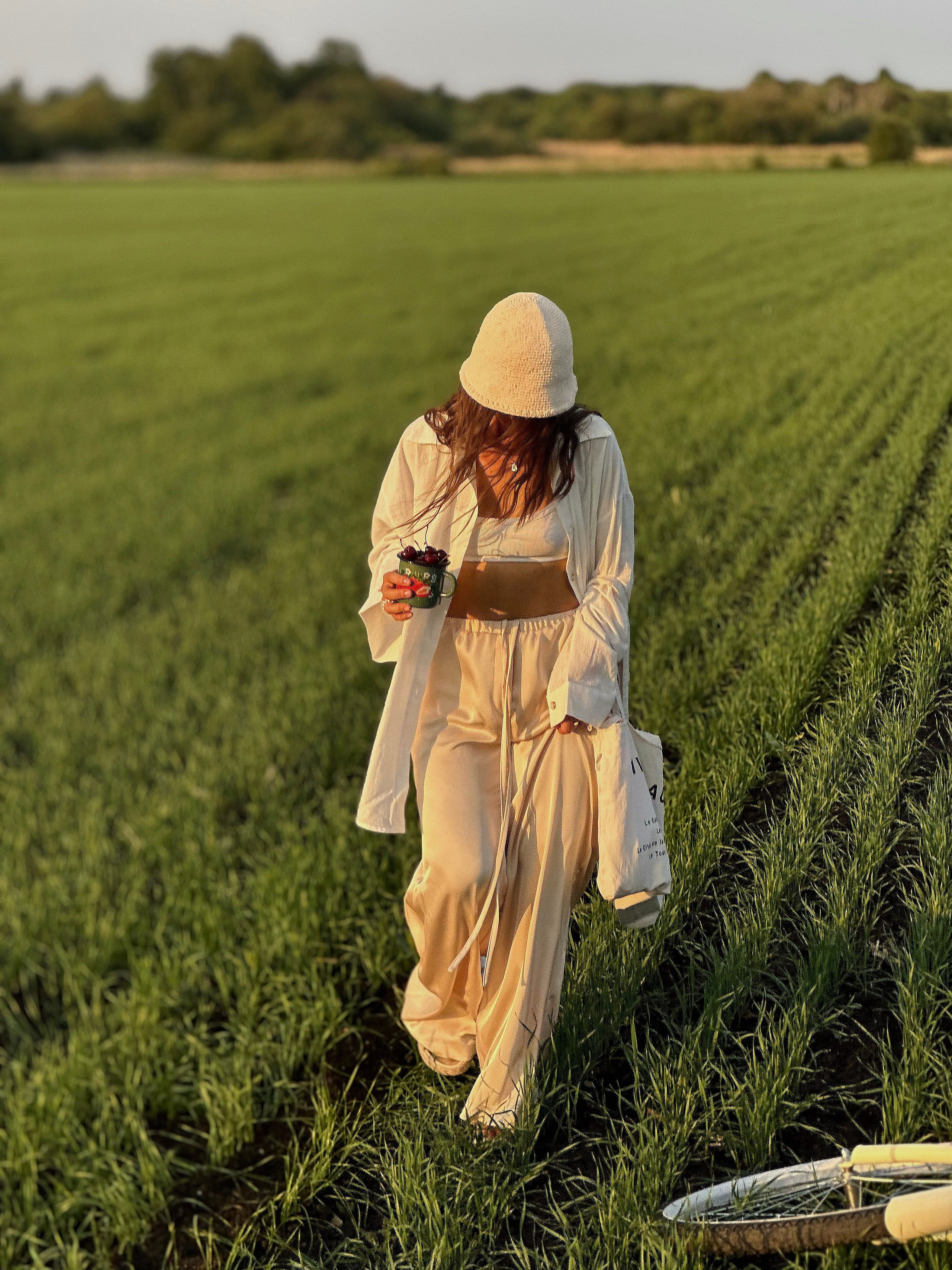 Летний lookbook для бренда одежды «LeCóache». Главная