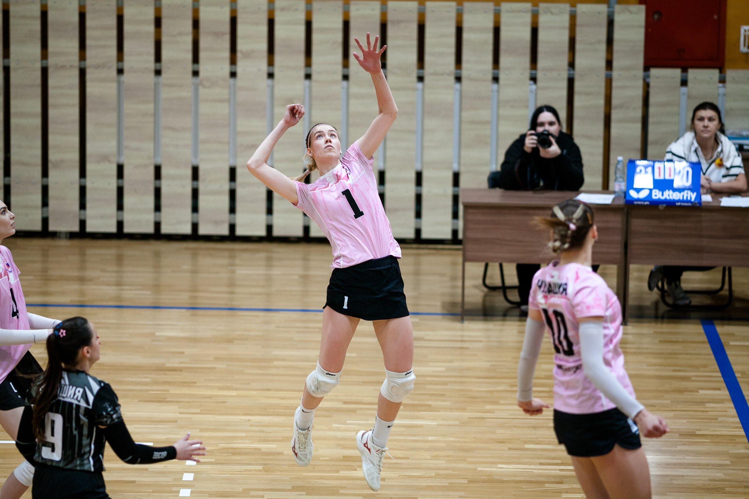 СШ11 — Искра / 1 игра. Фотография