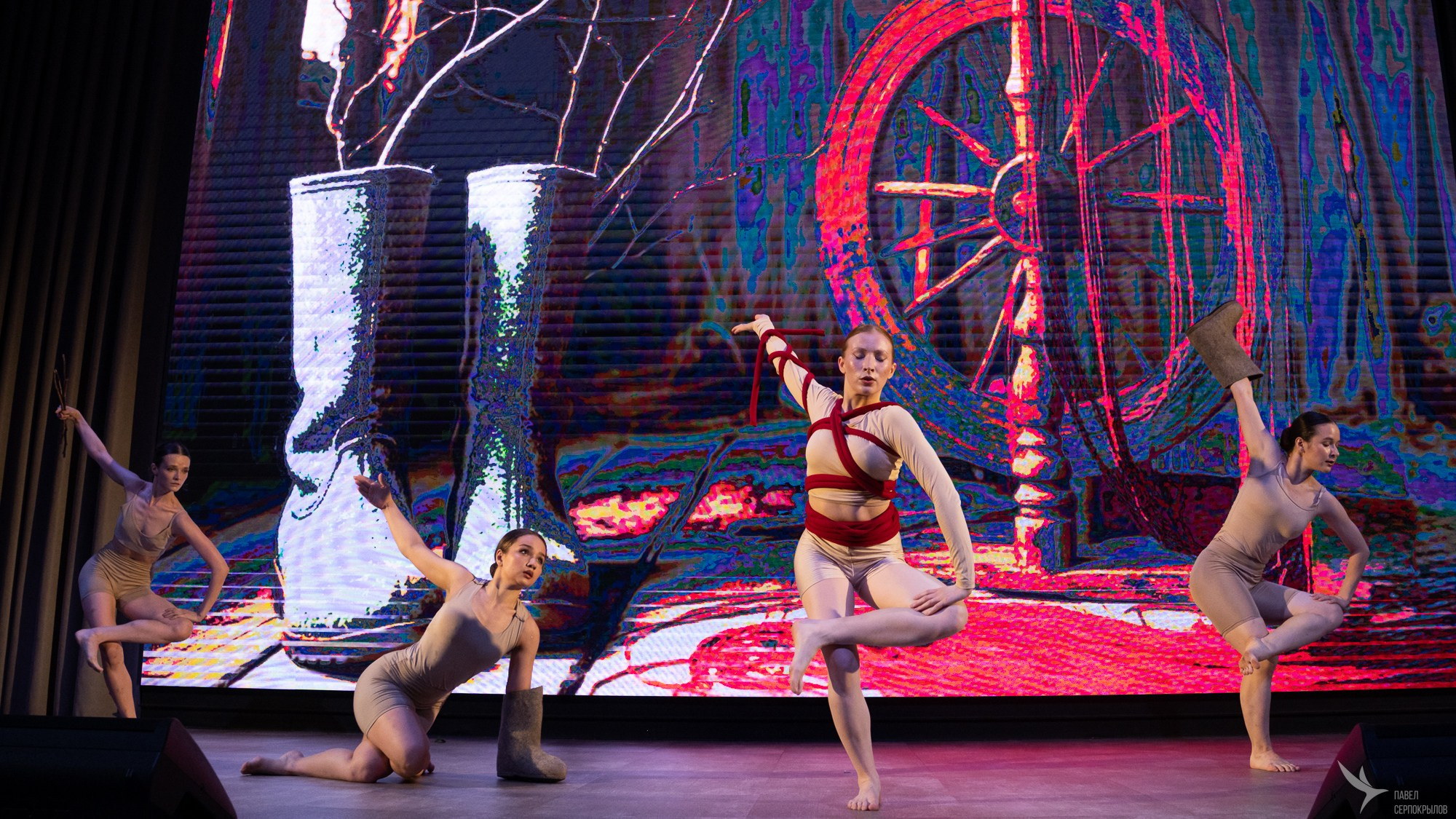 23:59. Репортажный фотограф в Казани Павел Серпокрылов