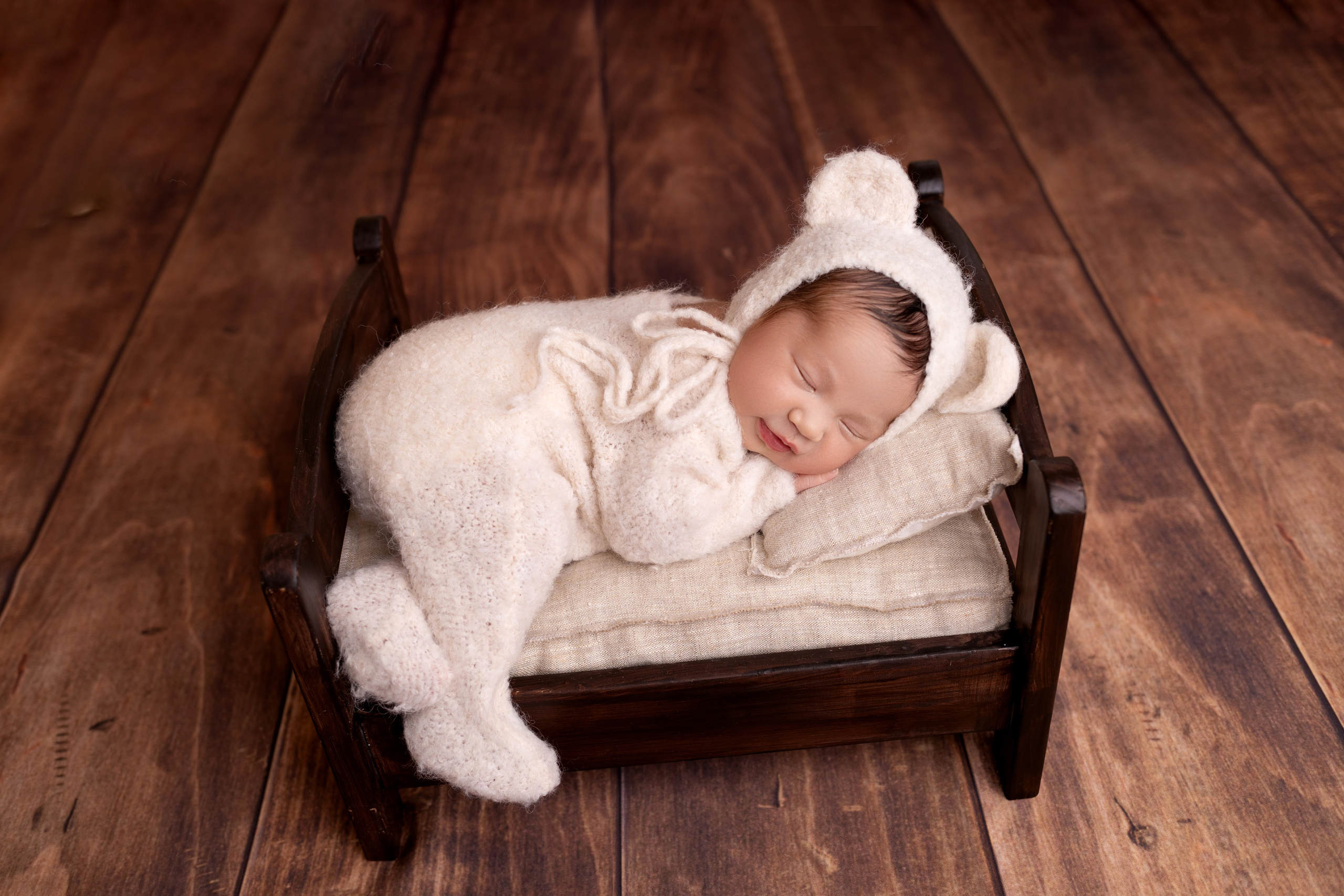 Классическая фотосессия малыша. Фотограф новорожденных малышей в Омске и Омской области Эльвира Камаева