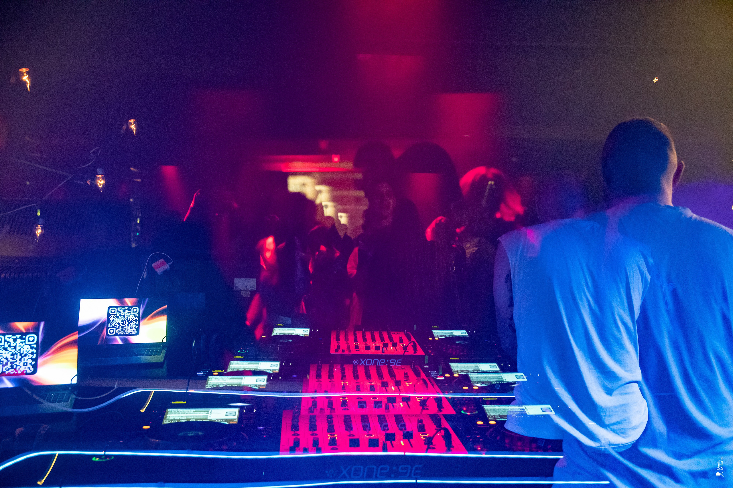 Клуб Рядом — Дискотека 2000х. Портретный фотограф Денис Милютин