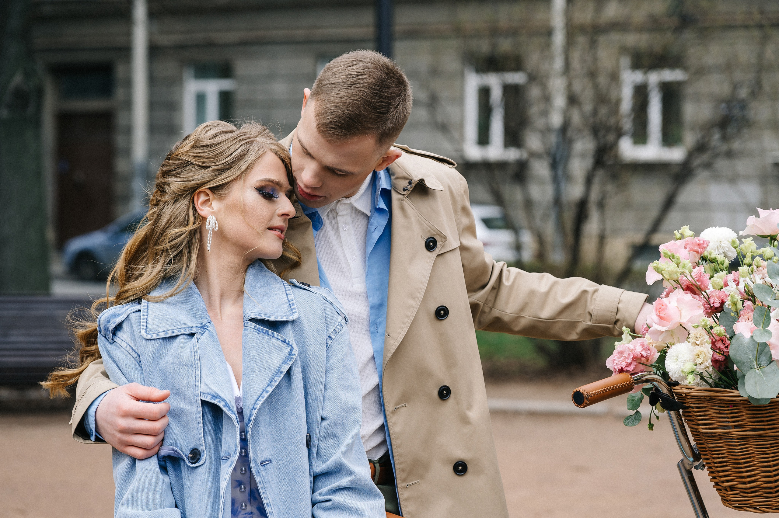 Фотосессия лавстори с ретро велосипедом Москва. Портретный фотограф Москва Светлана Кашура