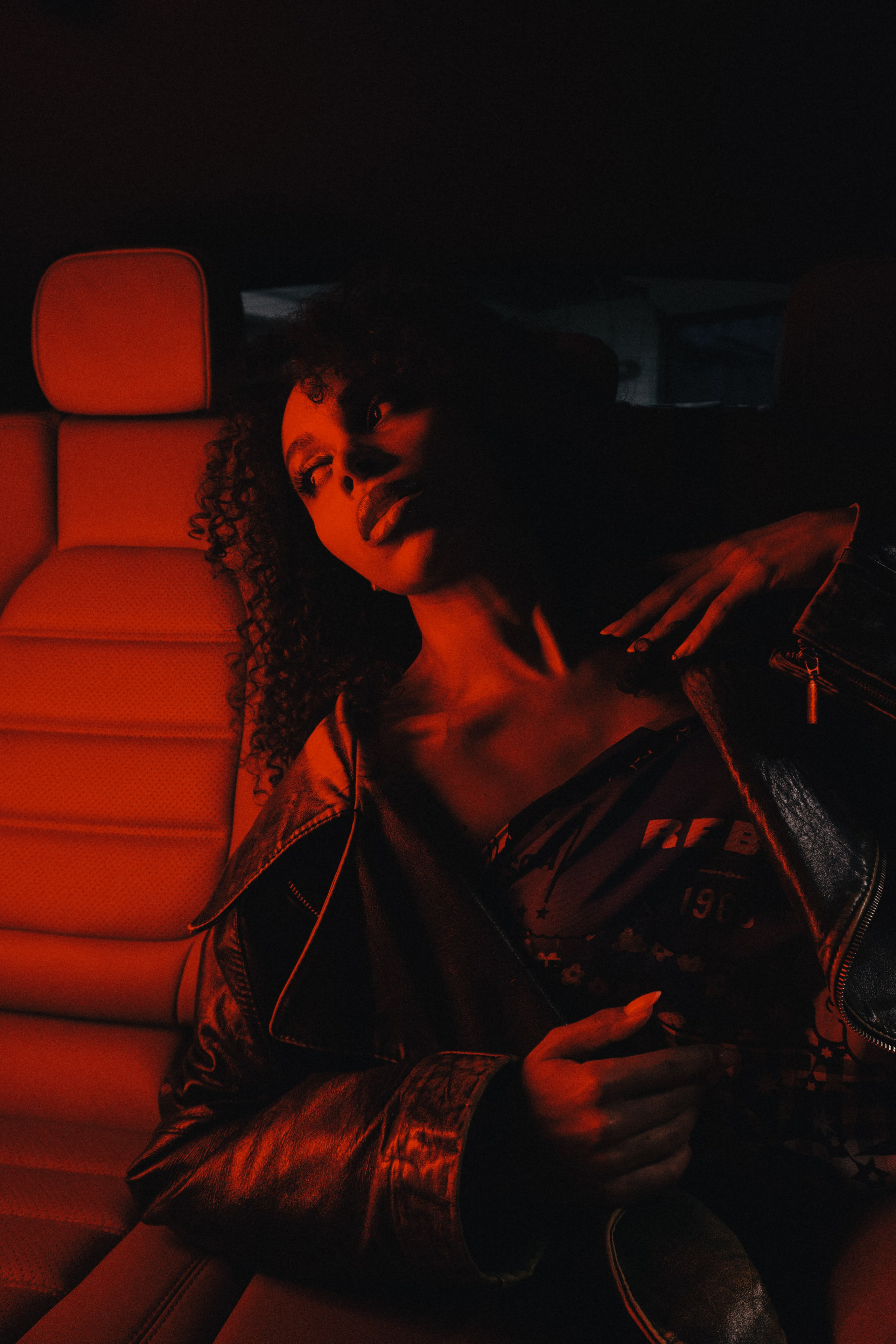 Диана, съемка с авто. Фотограф в Минске Света Григорьева