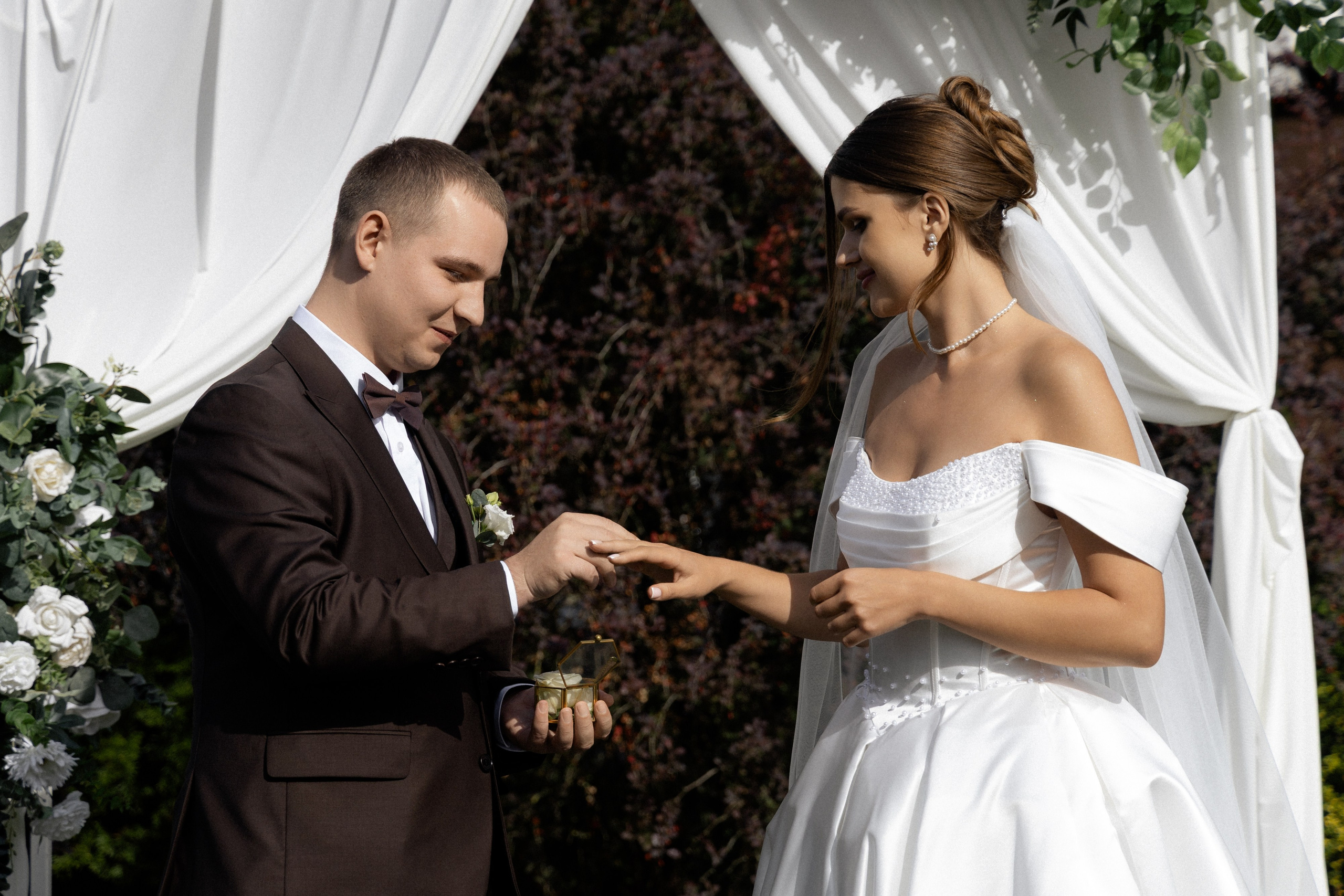 Свадебная фотосессия Анастасии и Игоря в Усадьбе Легенда. Свадебный фотограф в Минске/Беларуси Сергей Спиридонов