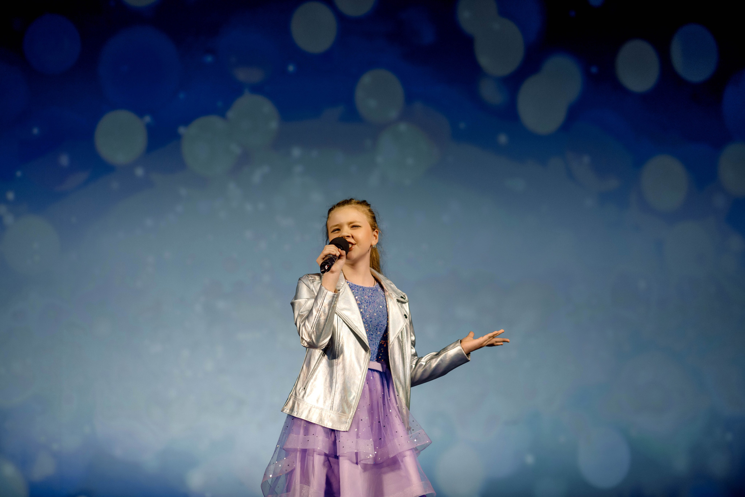 Гимназия 25 — последний звонок (Драм Театр). Свадебный фотограф Иркутск, репортажный фотограф Иркутск