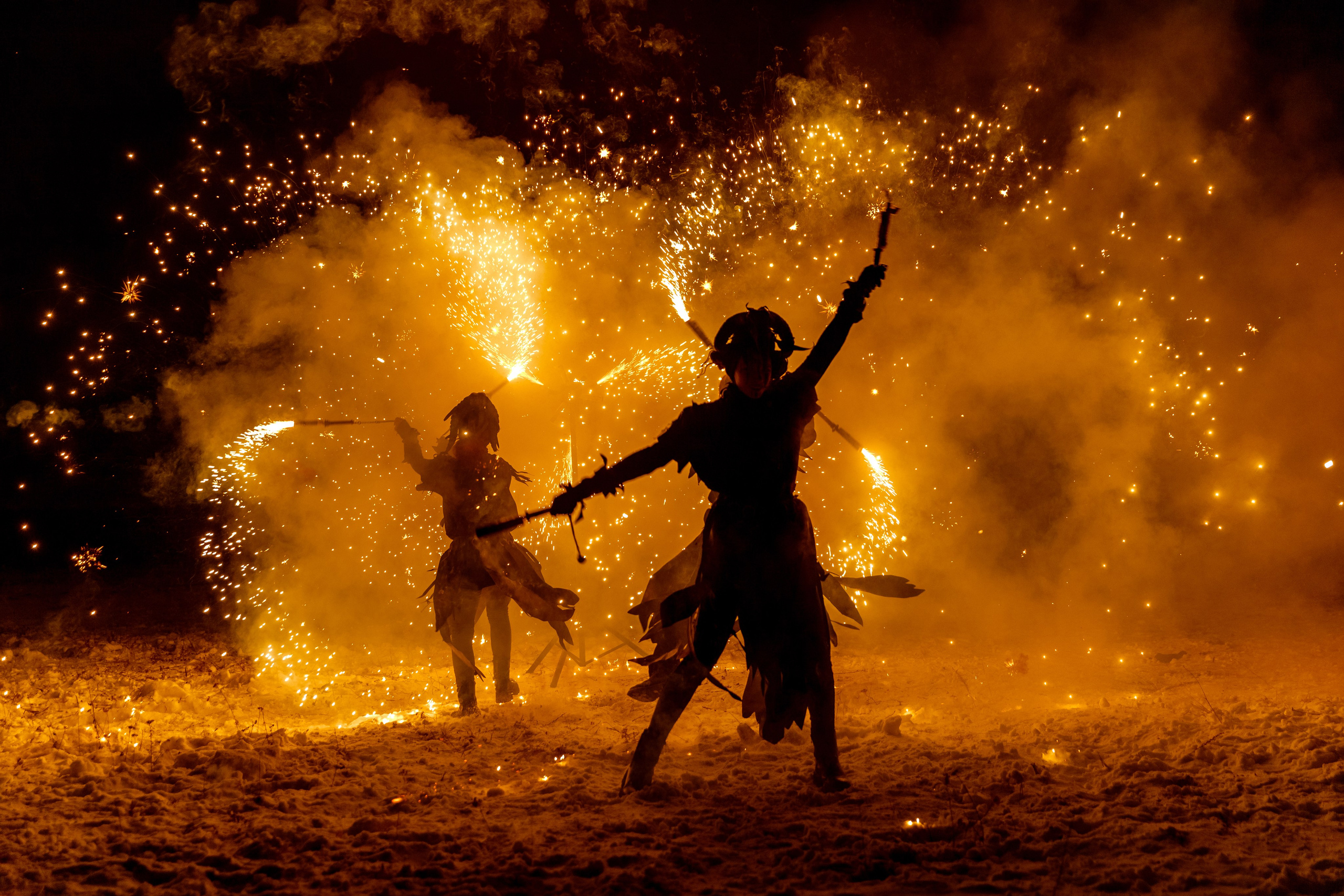 ЯБЛОКИ НА СНЕГУ. Свадебный фотограф Иркутск, репортажный фотограф Иркутск