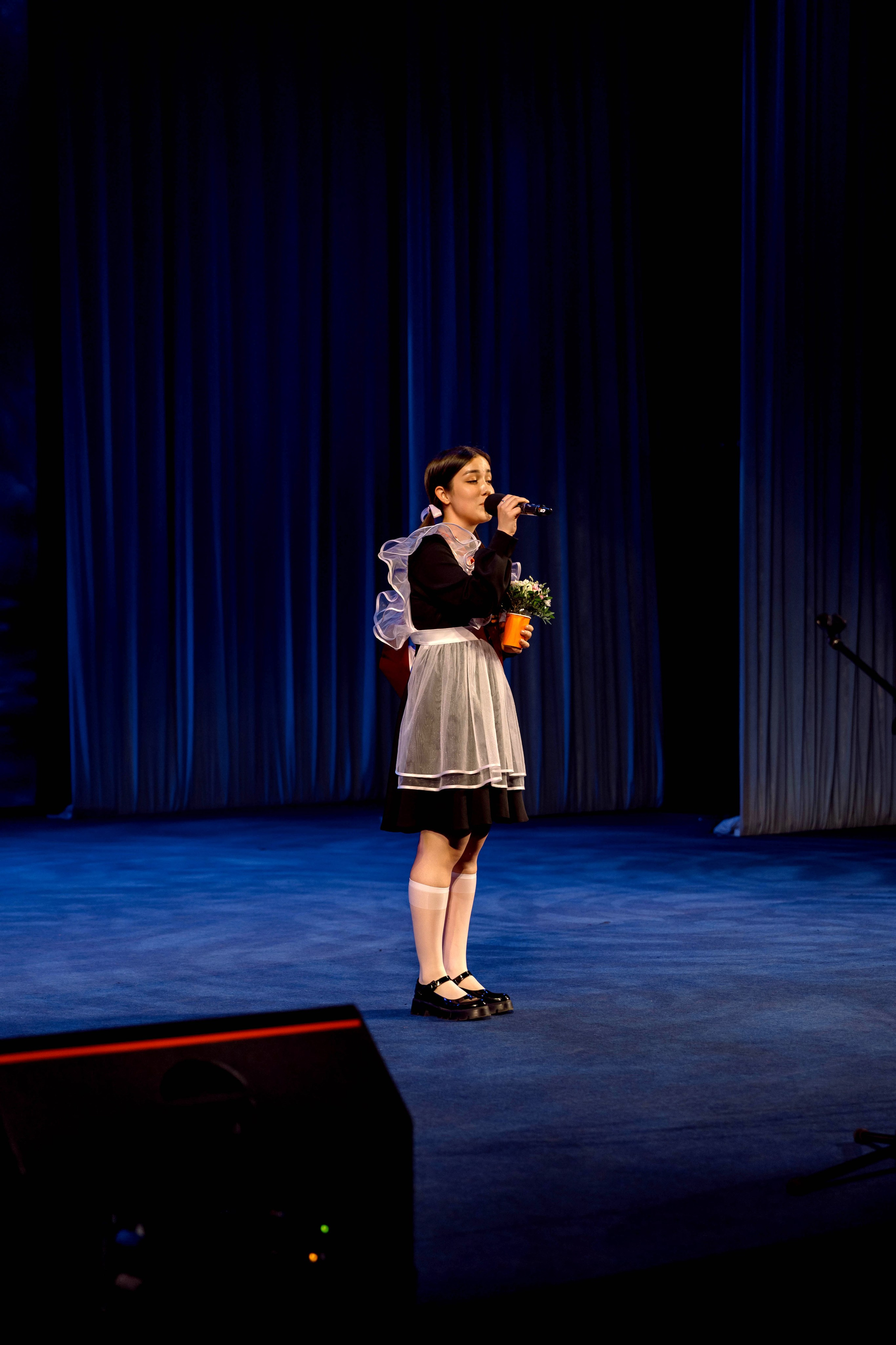 Гимназия 25 — последний звонок (Драм Театр). Свадебный фотограф Иркутск, репортажный фотограф Иркутск