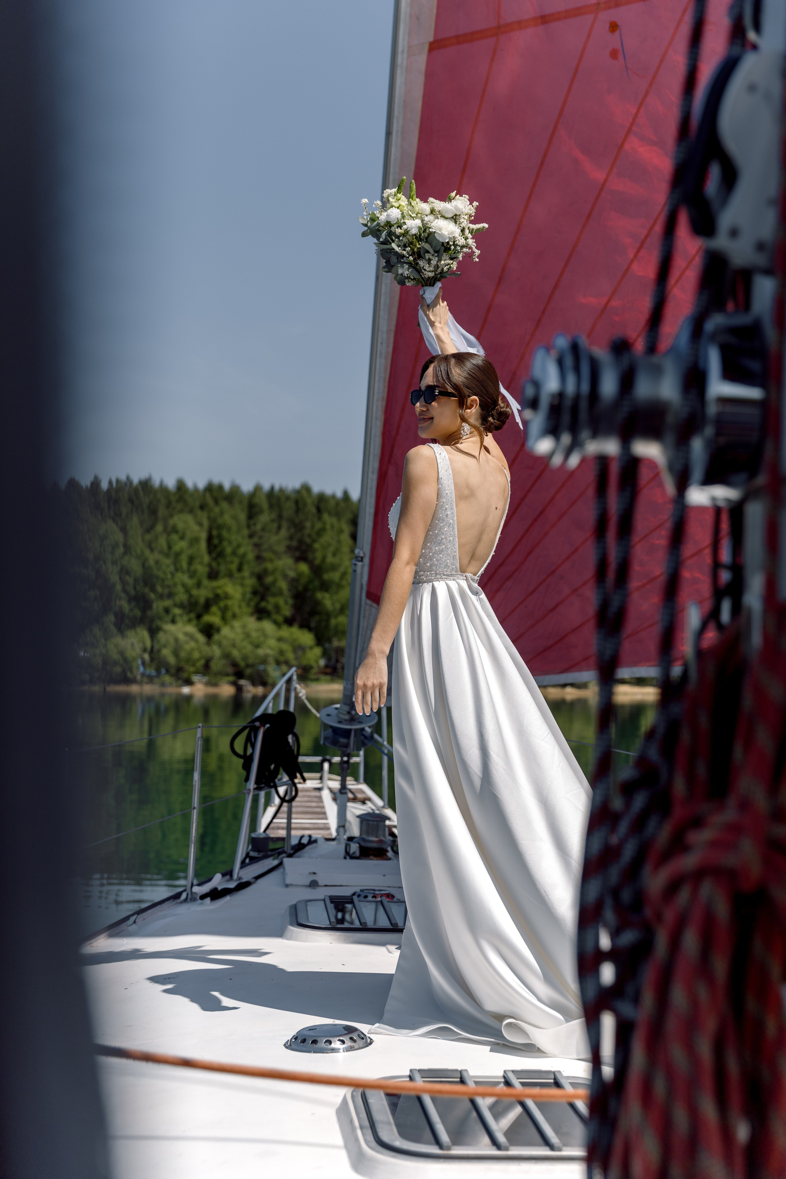 Яхта Омега (Каприз Невесты). Свадебный фотограф Иркутск, репортажный фотограф Иркутск