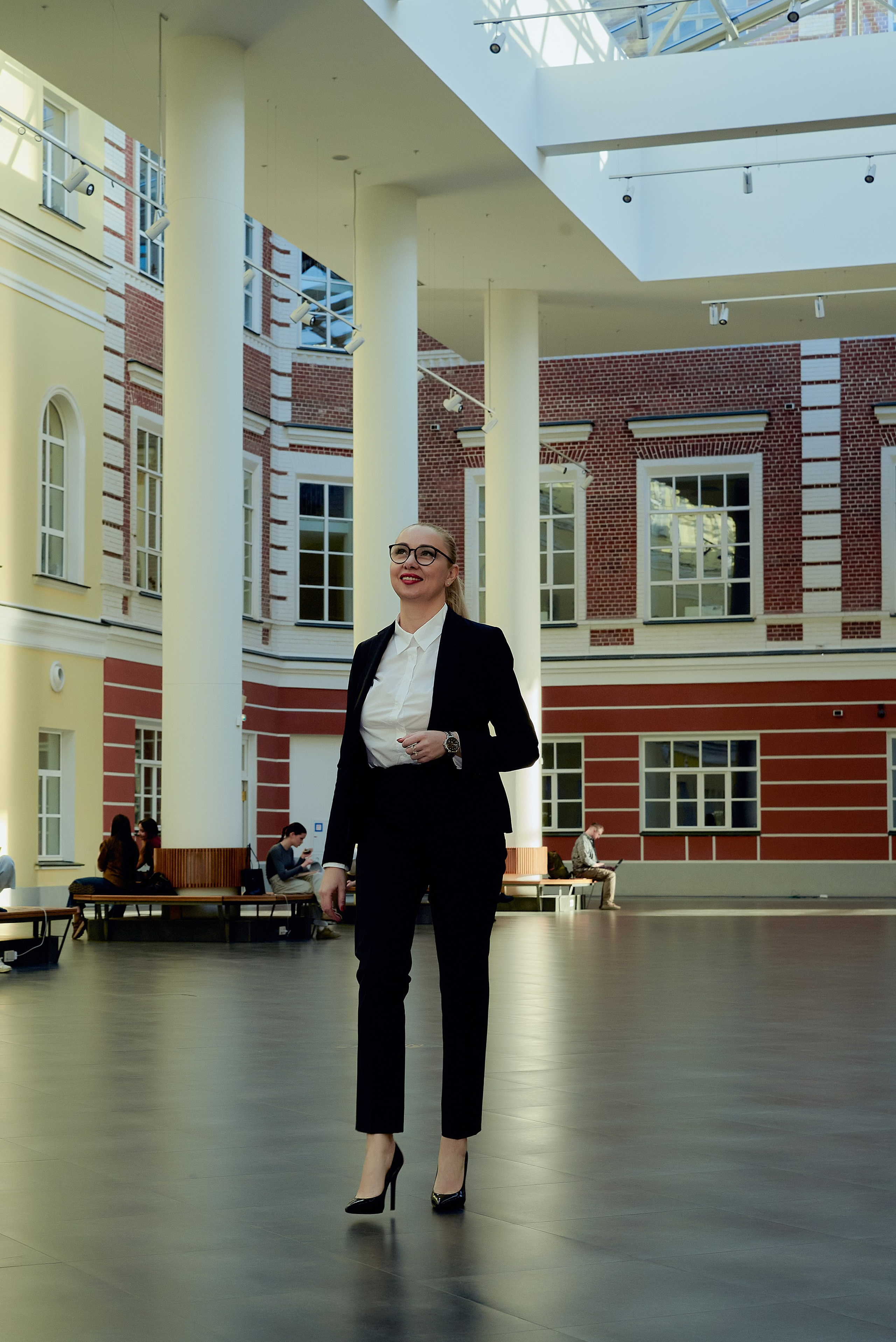 Он лайн лекция в ВШЭ. Наталия Дианова — фотограф для брендов и экспертов в Москве