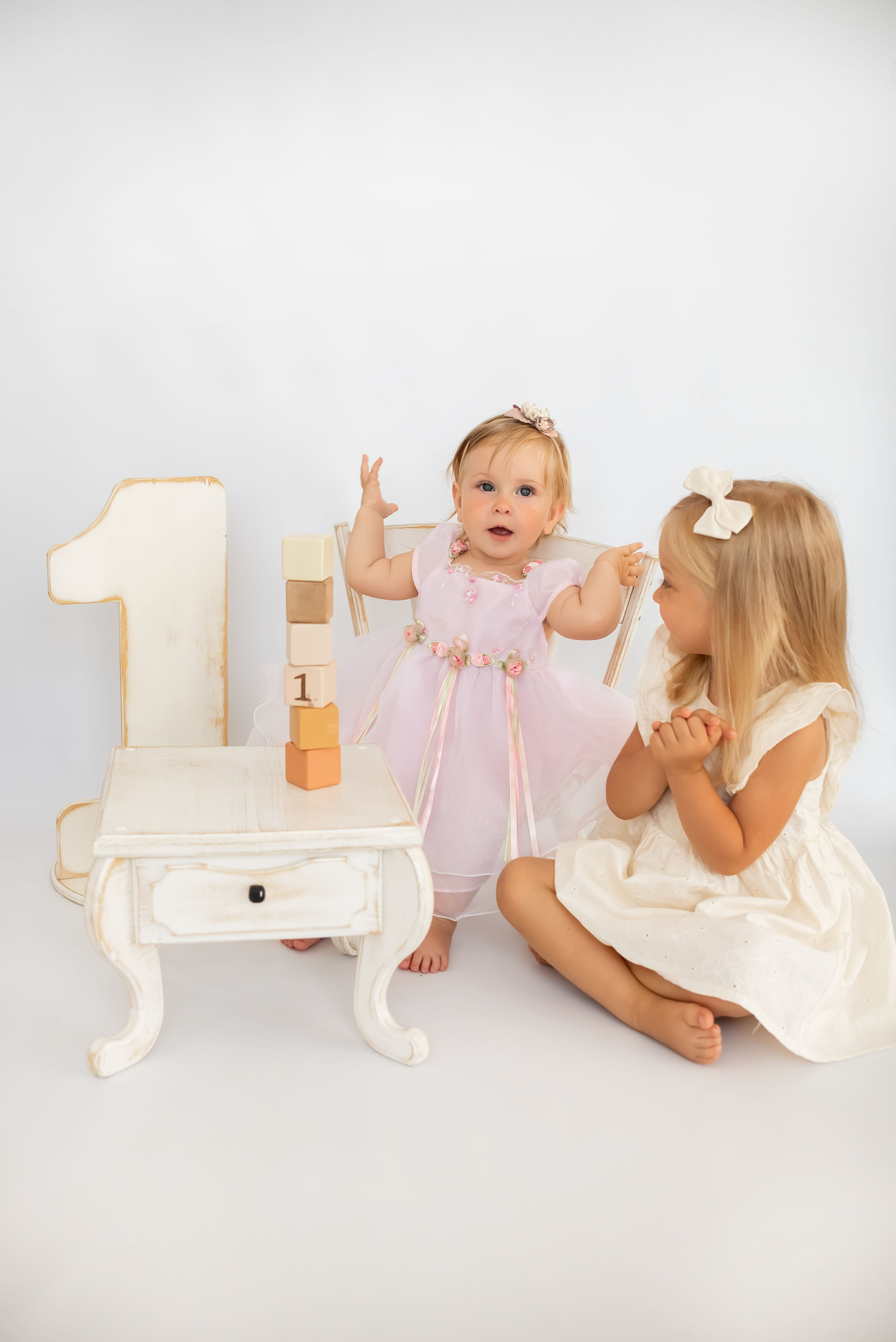 Вика и София. Детский фотограф новорождённых в Минске Боровик Екатерина