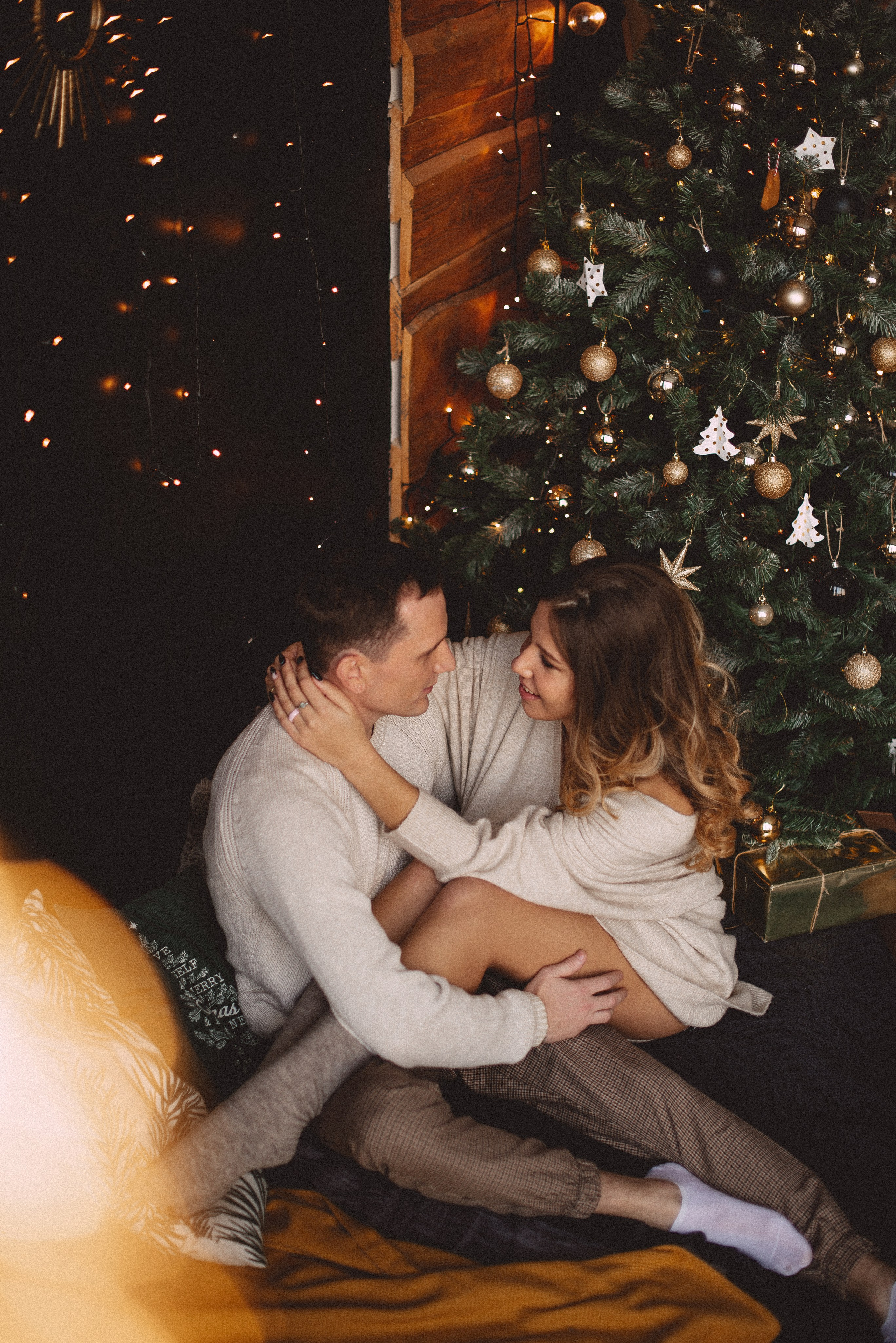 Новогодняя фотосессия Лавстори в студии. Семейная фотосессия Бутово Москва фотограф Алина Морщагина