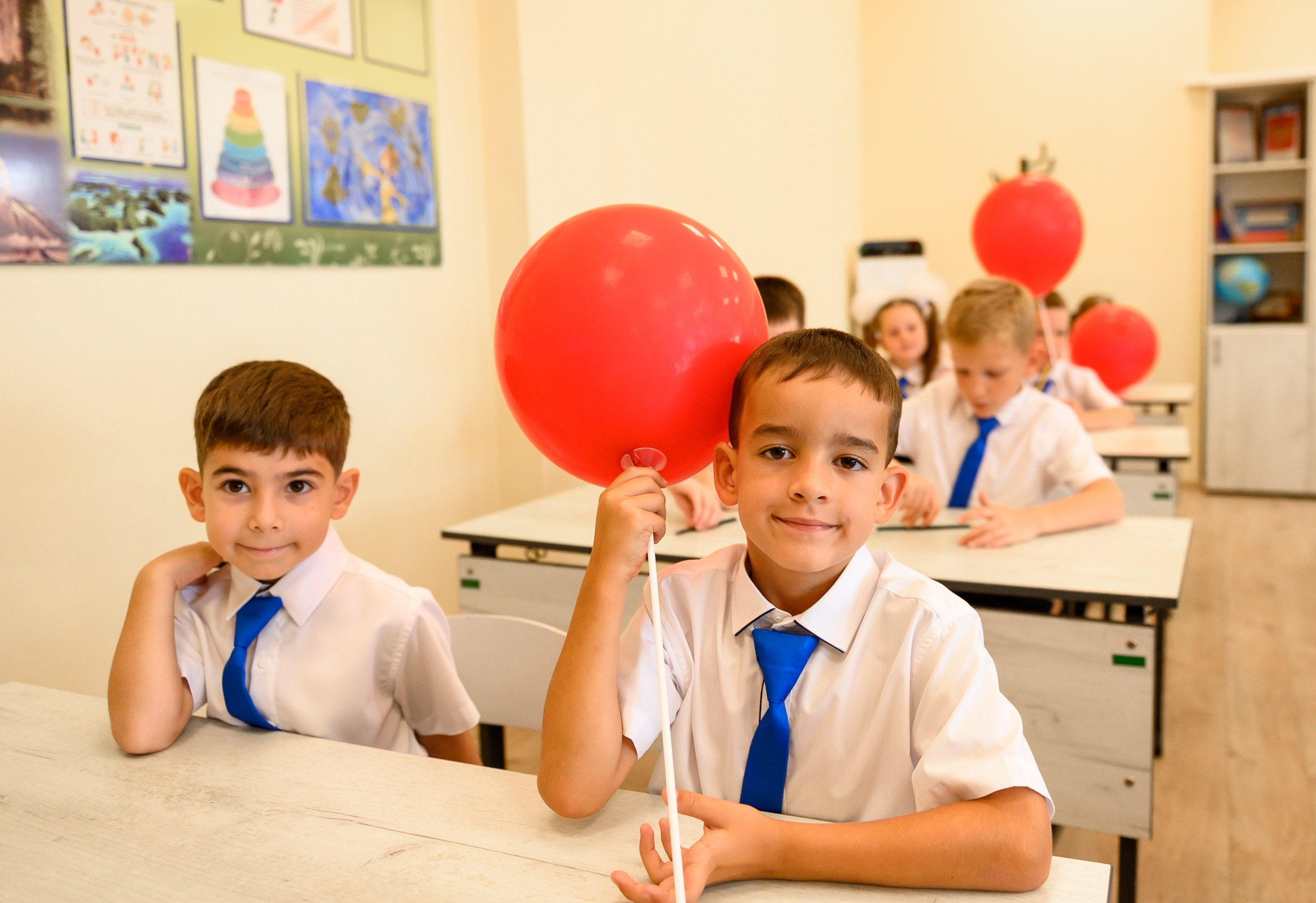Первый раз в первый класс школа Страховой. Свадебный и семейный фотограф София Невская