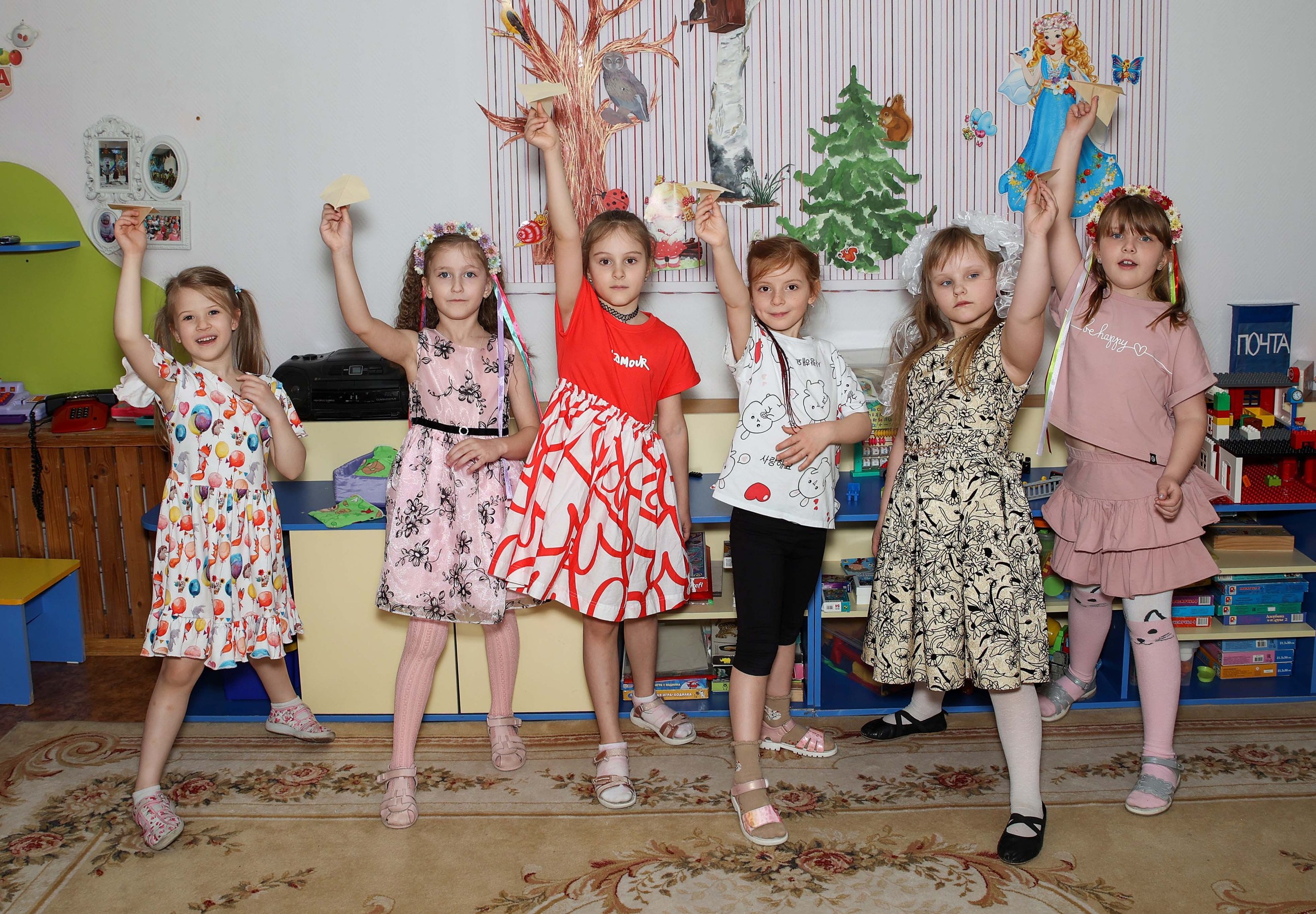 Групповые фотографии, фото с лучшим другом. Школьный и детсадовский фотограф Москва. Детский фотограф