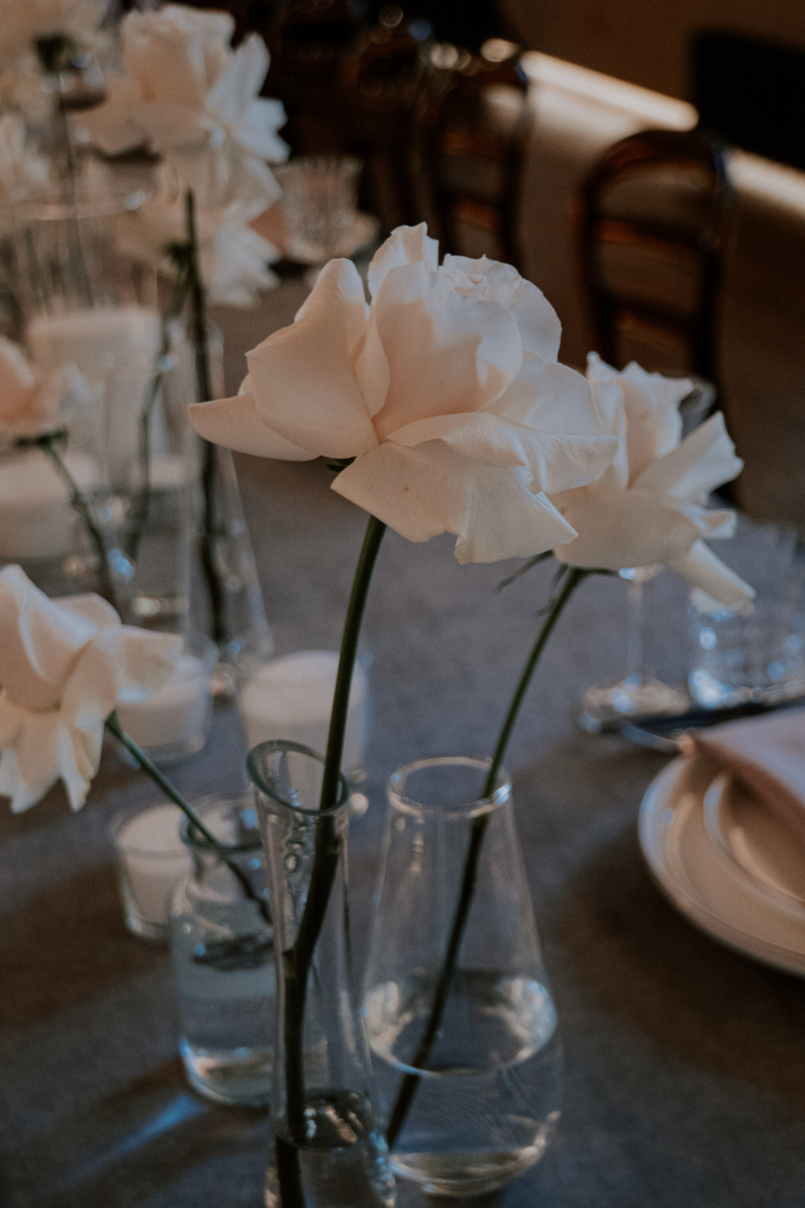 Красивый праздничный ужин в ресторане Сезоны в Парке. Love & Live photographer Злата Акимова