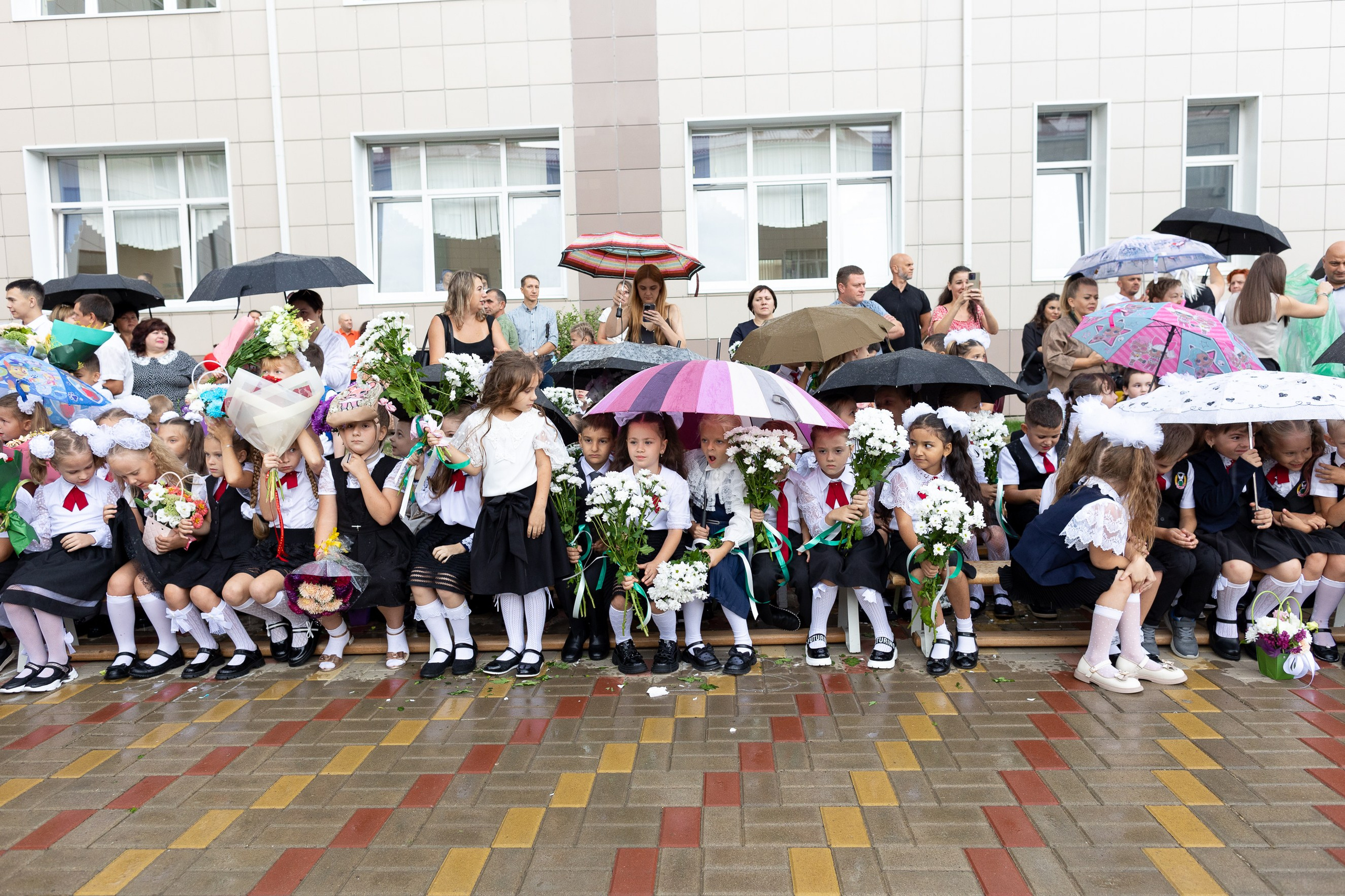 Школа № 61 им. Лавриненко, 1-е сентября | Фото. Фото и видеосъемка любых мероприятий в городе Краснодаре и Краснодарском крае. Щеколдин Антон