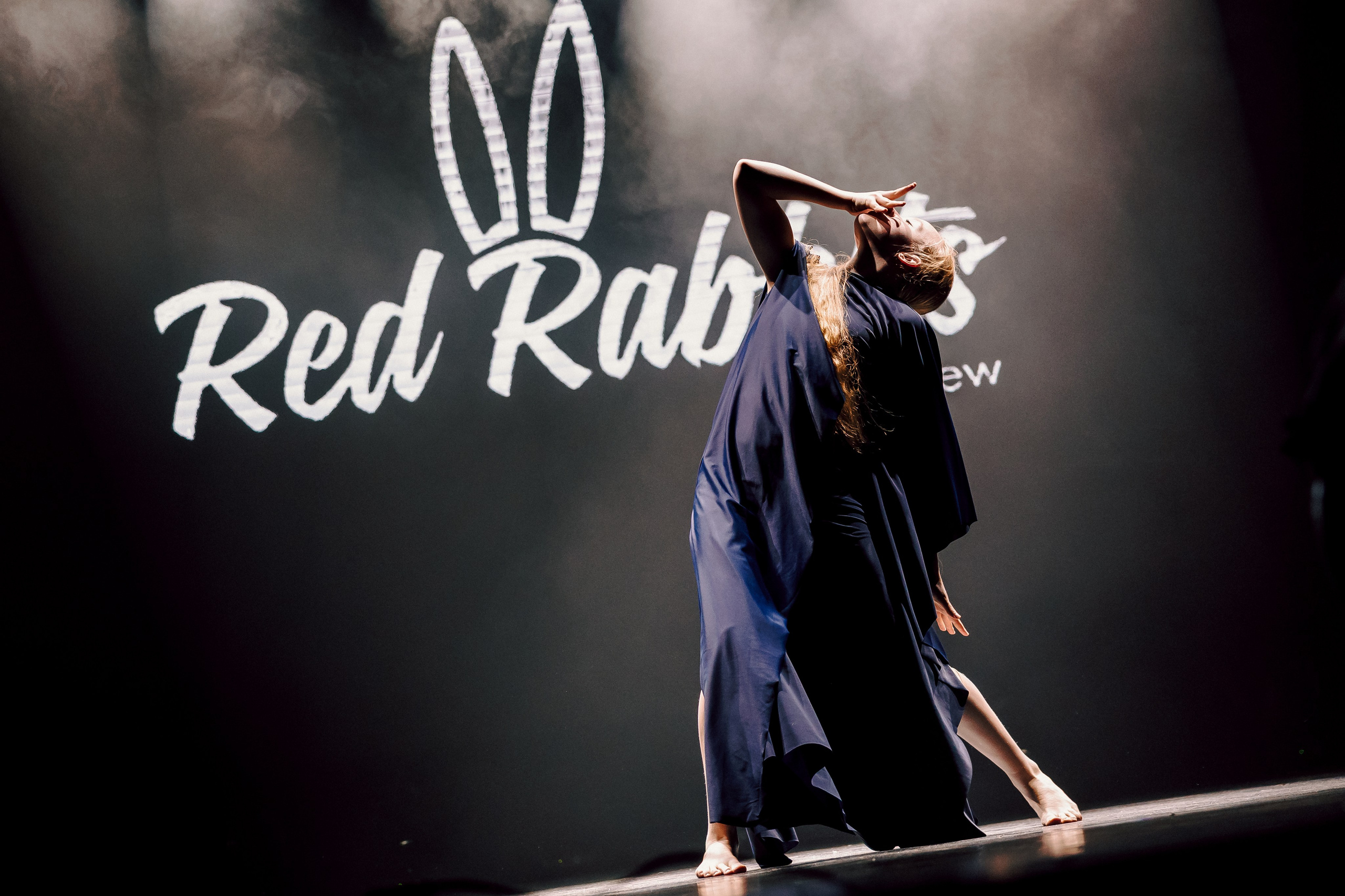 Отчётный концерт танцевальной школы «Red Rabbits» 2025. Лёшка Варзегов — фотограф