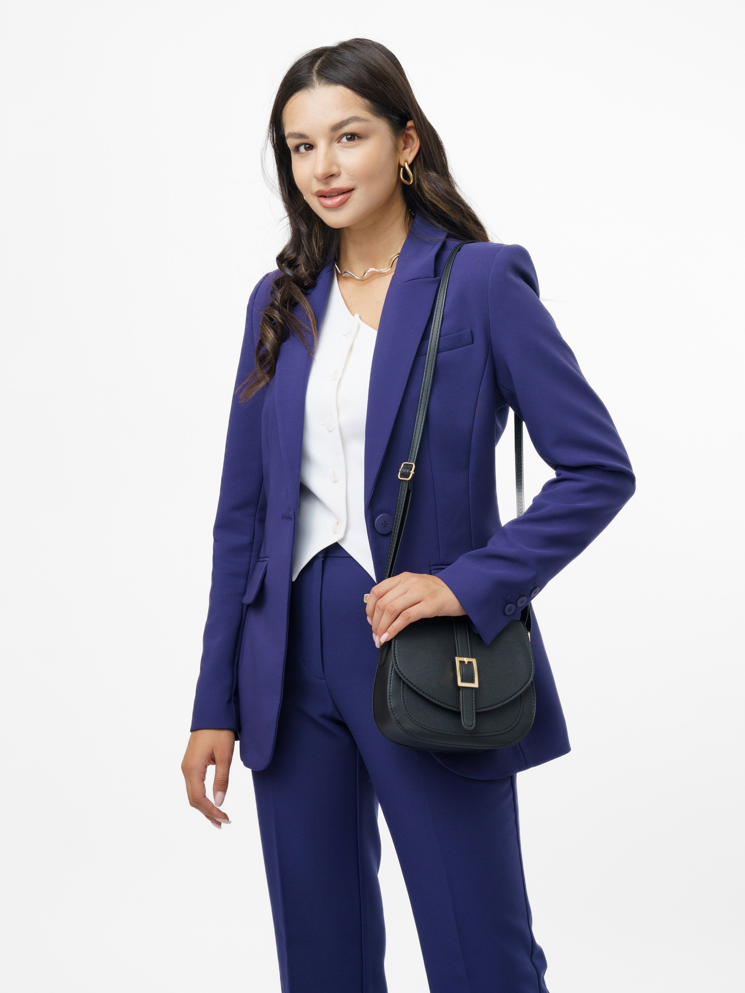 Съемка сумок со стилистом. KED Production — продакшн из СПб. Создаём фото, видео и контент, который помогает брендам и селлерам продавать больше