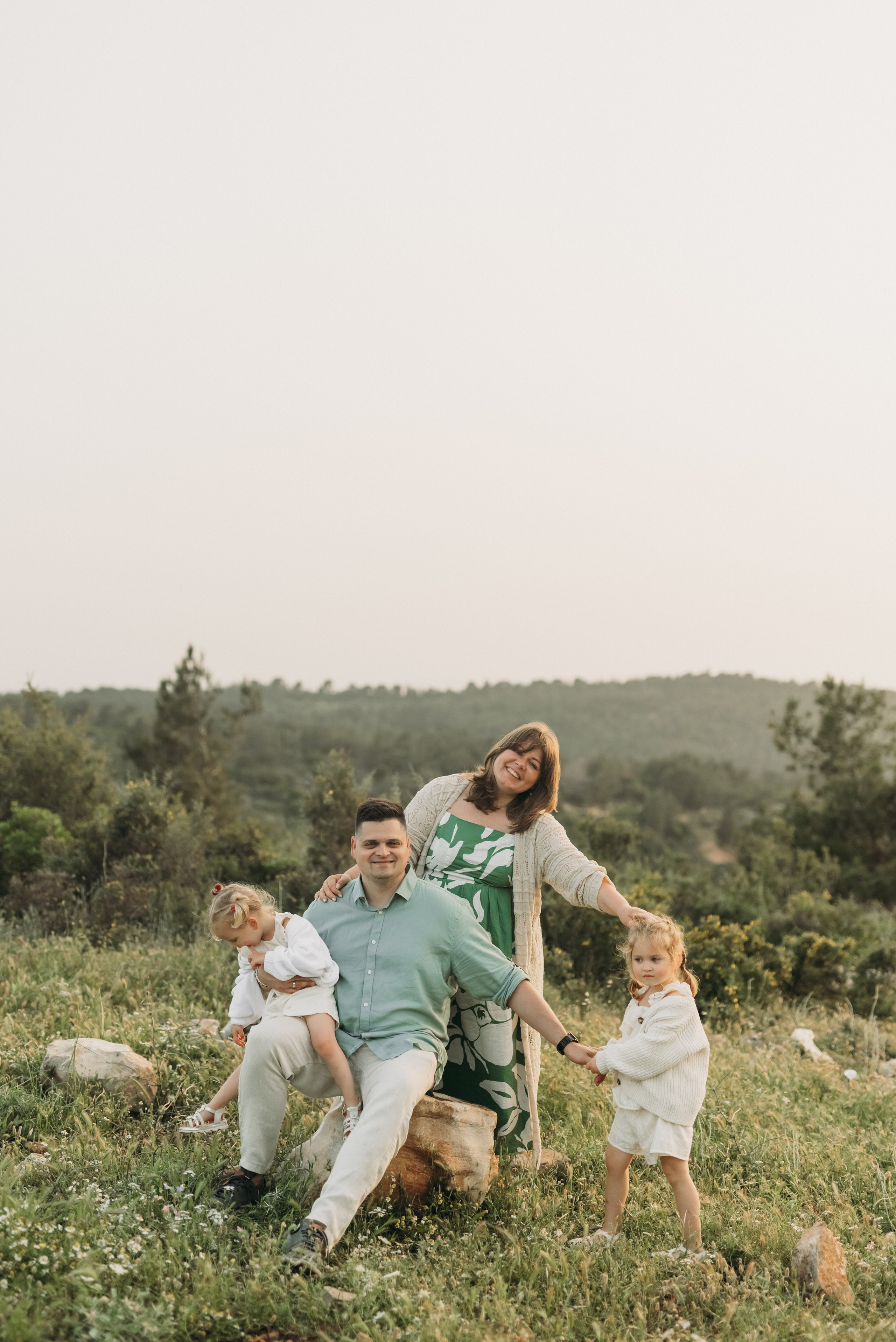 Family: Iryna, Vlad, Yasmin & Arina. Family photographer in Israel | Alesya Superfin