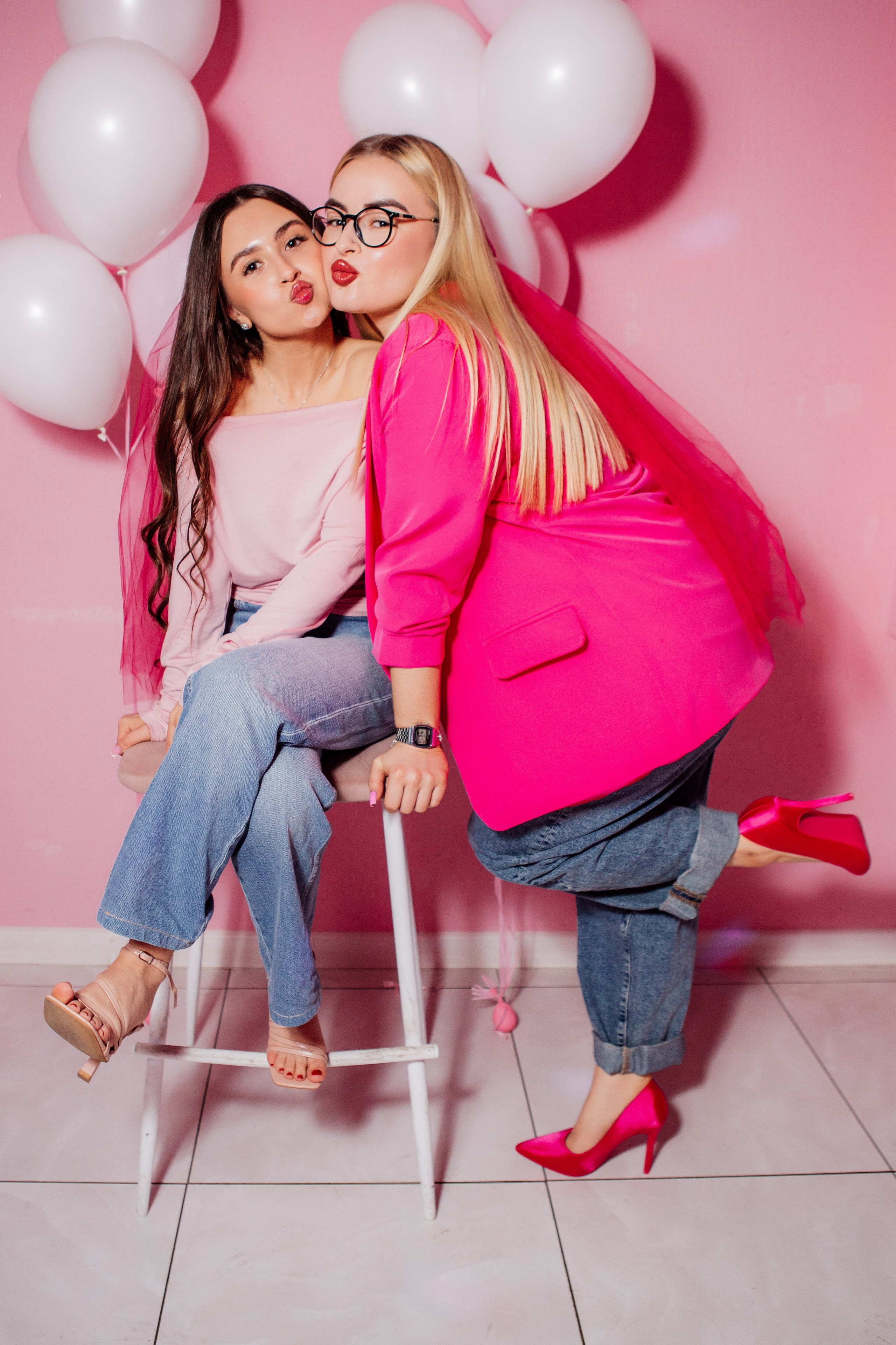 ДЕВИЧНИКИ. Репортажный фотограф Москва (детские праздники, квизы, концерты, дни рождения, свадьбы)