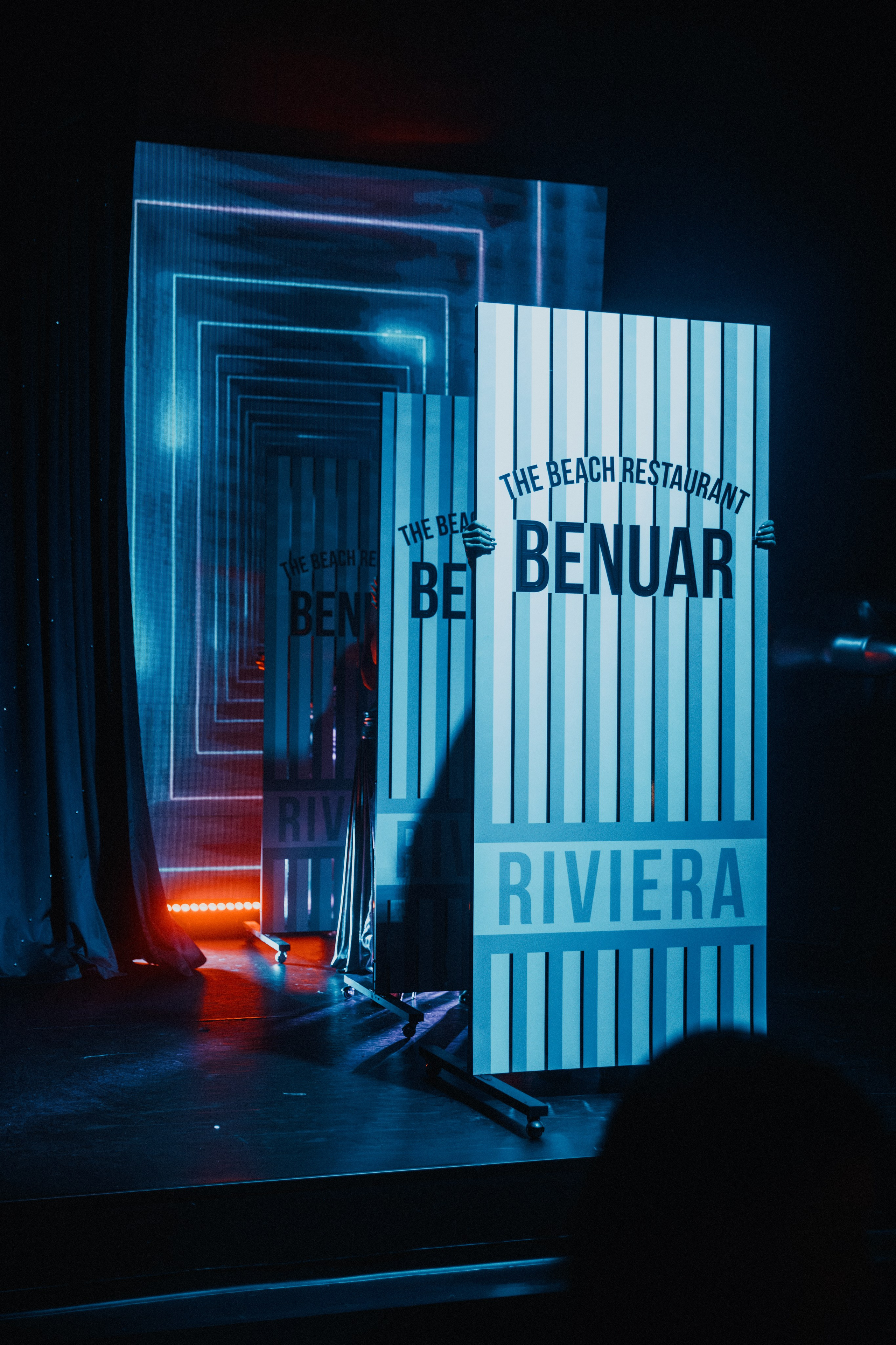 19 июня (пятница) премьера шоу-программы «Ривьера». BENUAR Restaurant