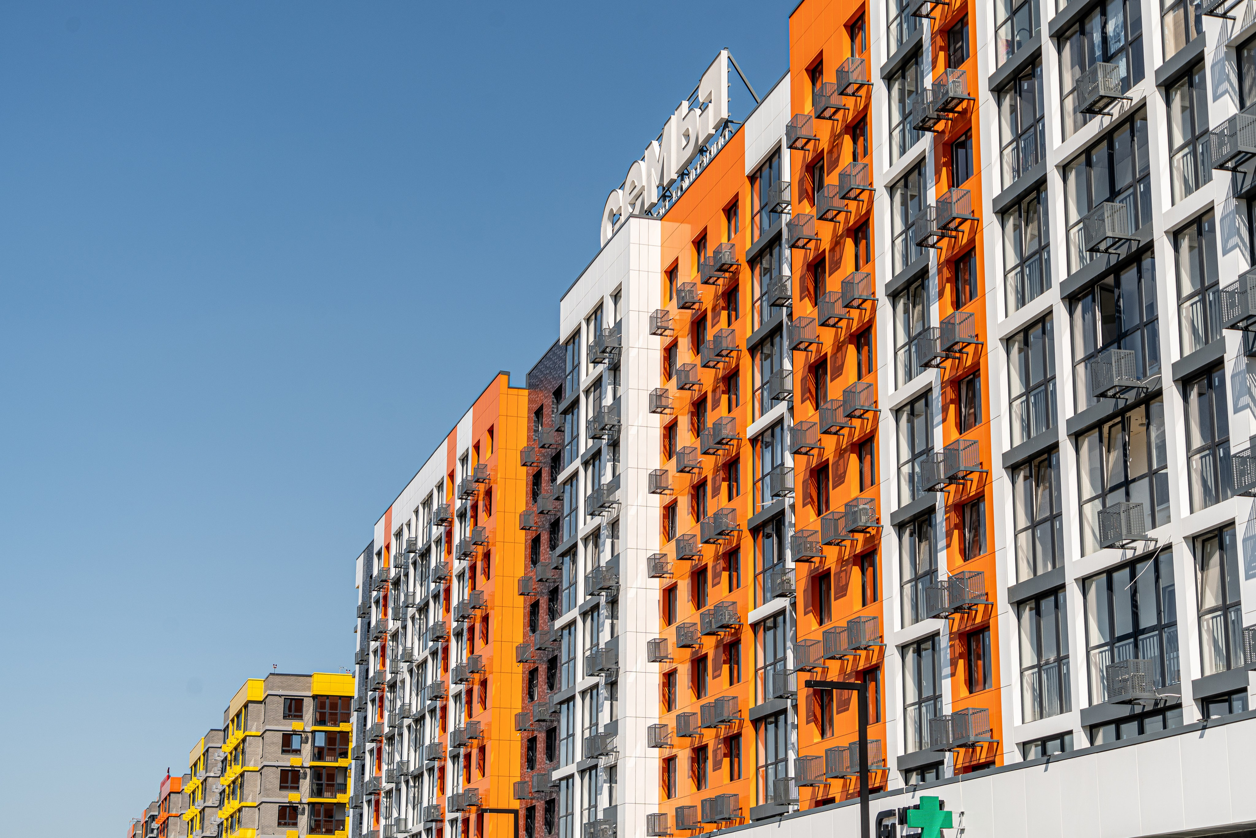 Фотосъемка жилых комплексов для застройщиков в Краснодаре Профессиональная фото и видео съемка ЖК в Краснодаре — архитектурная съемка. Шедевры для Вас! Фотограф и Видеограф в Краснодаре Пахиев Руслан