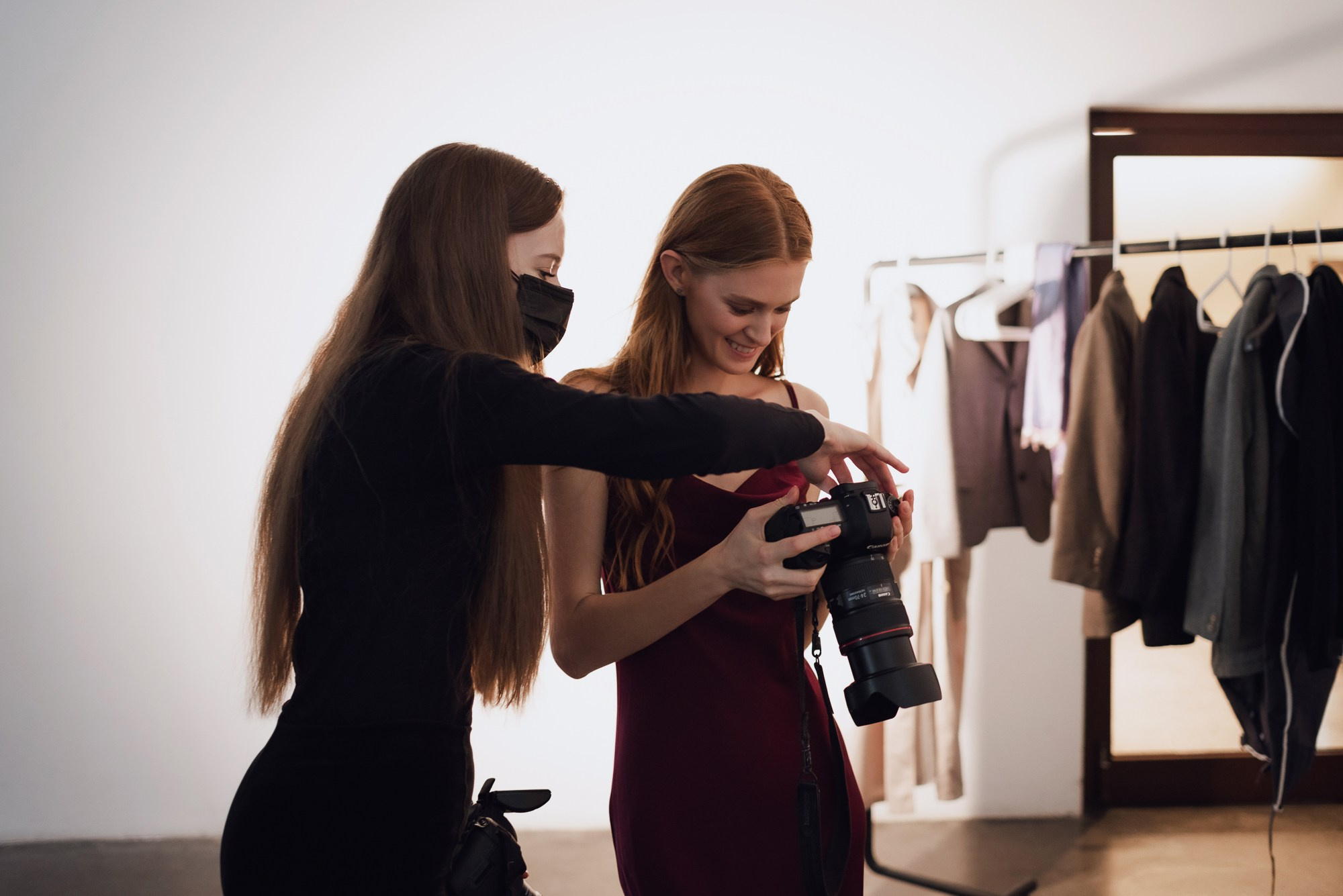 бэкстейдж фотосъемки модели