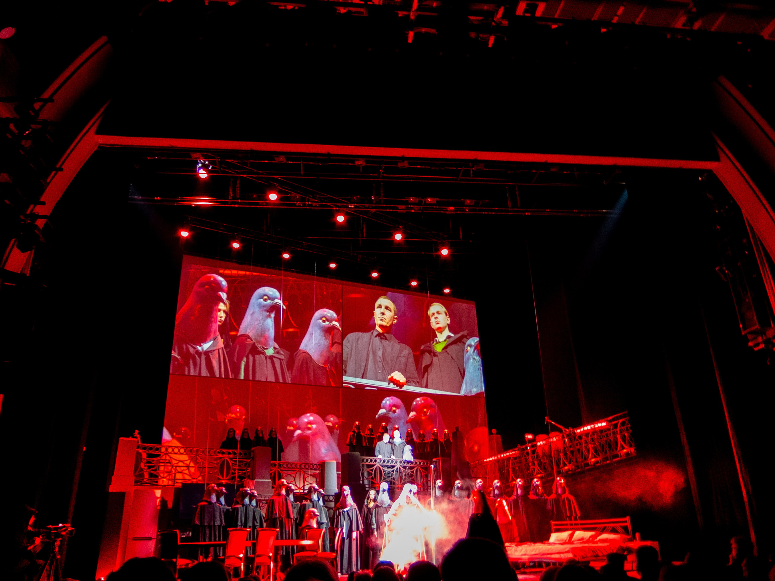 Маскарад с закрытыми глазами. Переосмысление. Искусство фотографии. Мария Осокина