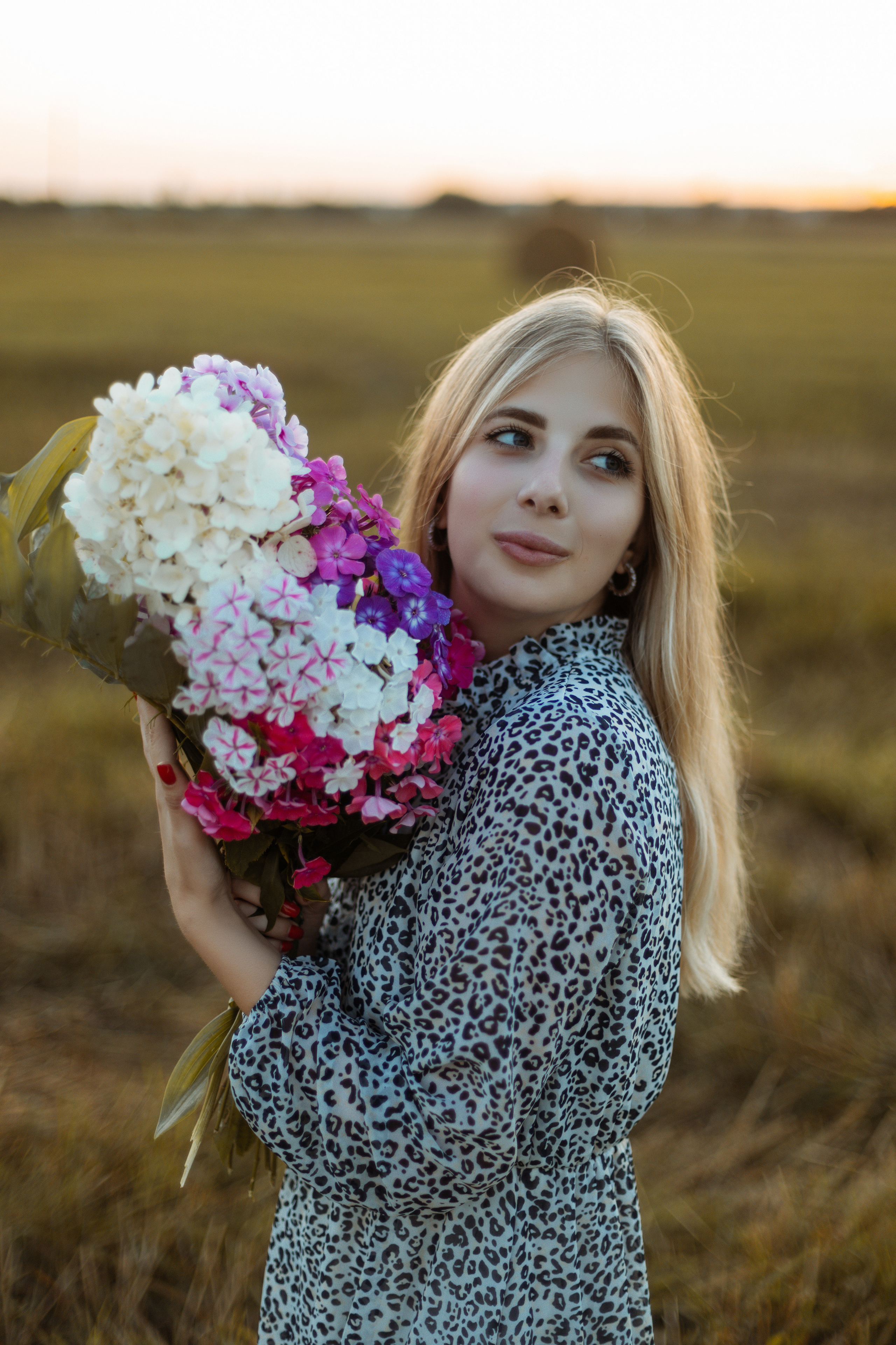 Закат в поле. Фотограф Александра Просекова