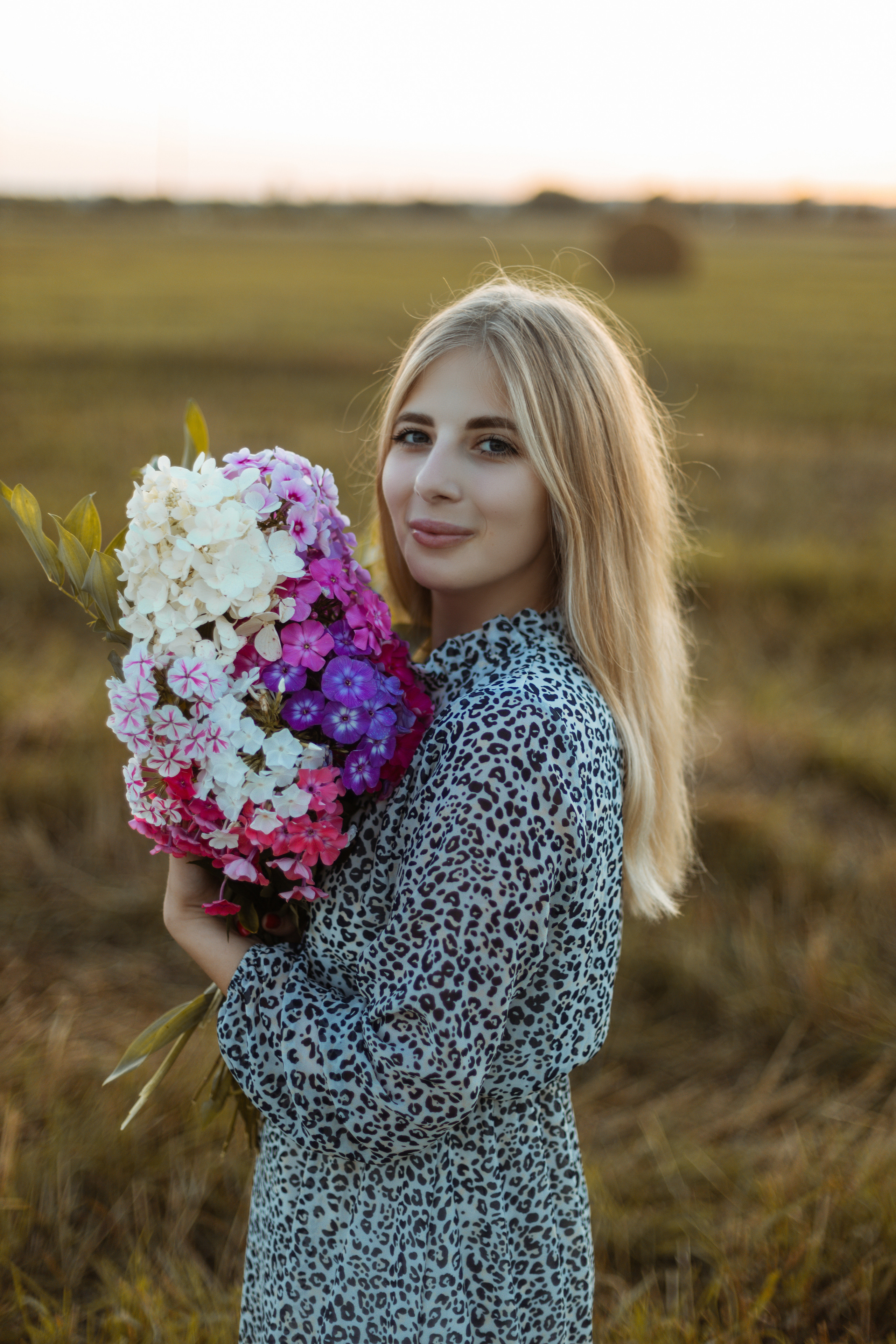 Закат в поле. Фотограф Александра Просекова