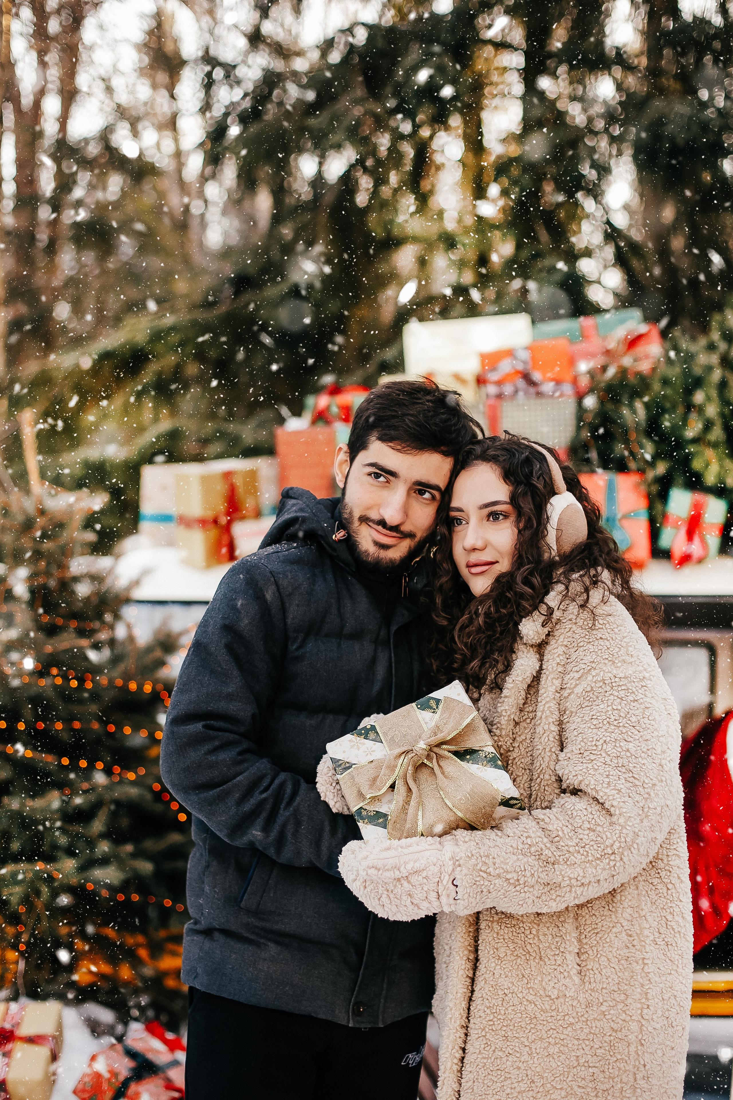 Новогодние фотосессии с ретро машинами. Фотопроекты, фотодни и фотосессии в Москве