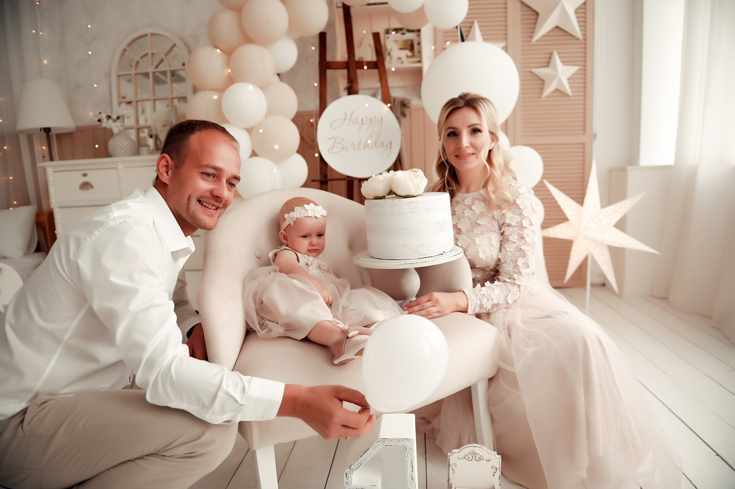 Студийные семейные, детские, индивидуальные фотосессии. Свадебный, семейный, детский, контент фотограф в Омске Максим Ильин