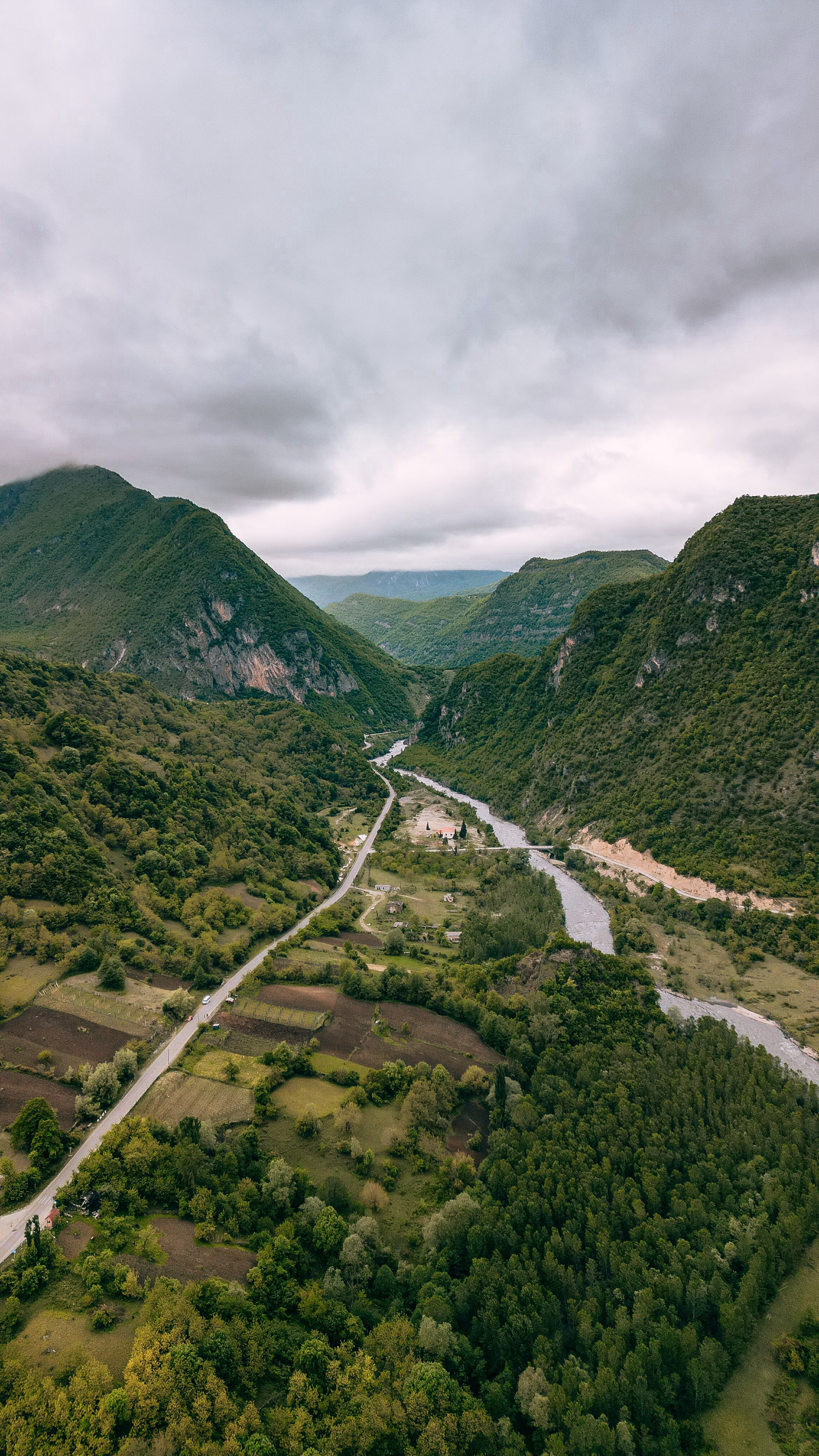 Грузия 2023. Человек с фотокамерой