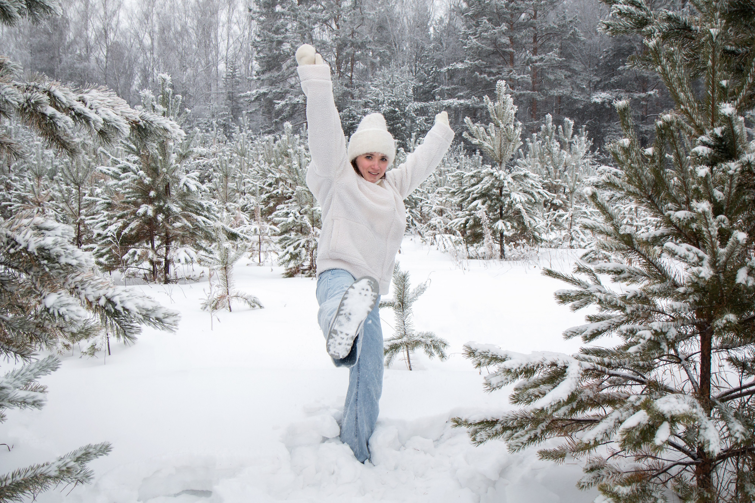 Дарья. В зимнем лесу. Фотограф в Шелехове, лучшие выпускные альбомы в Шелехове