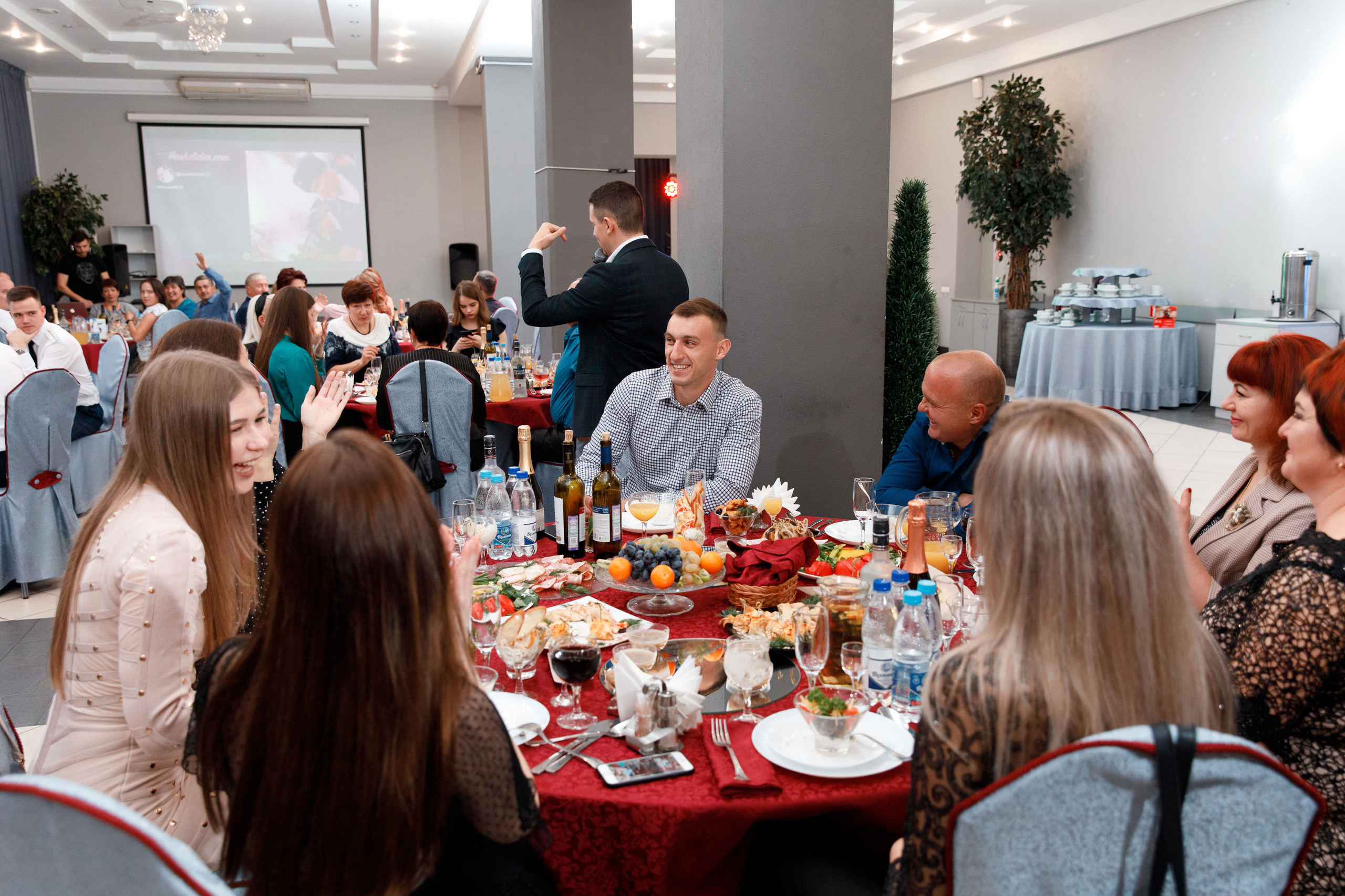 Банкет. Свадебный, семейный и школьный фотограф в Сызрани Максим Баталов